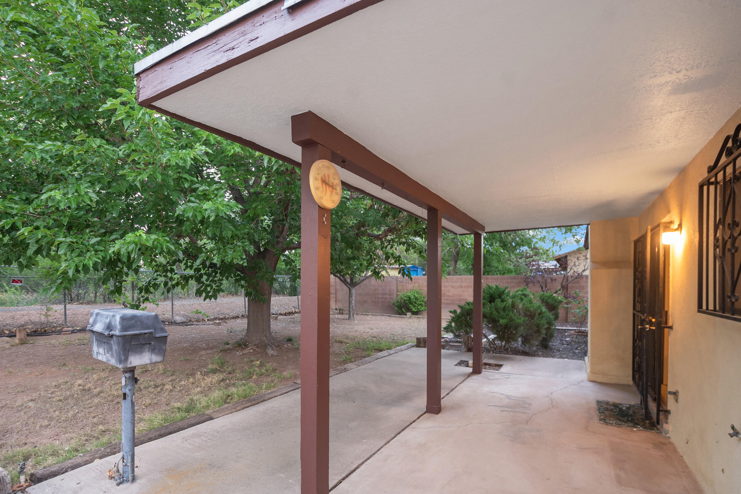 1637 Arcadian Trail NW