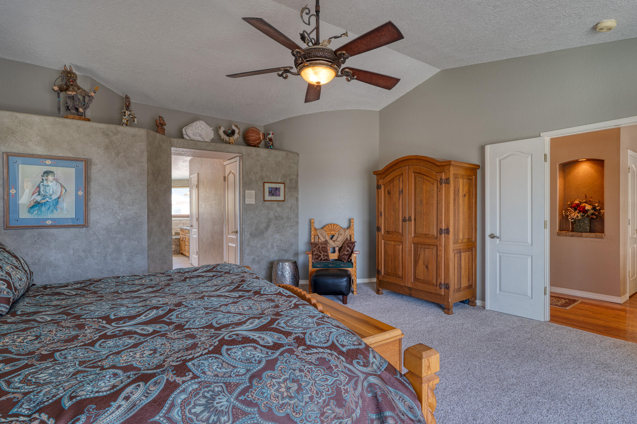 7029 Moon Glow Court NE