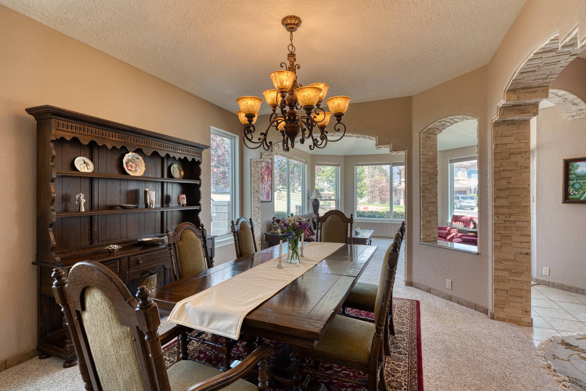 7029 Moon Glow Court NE