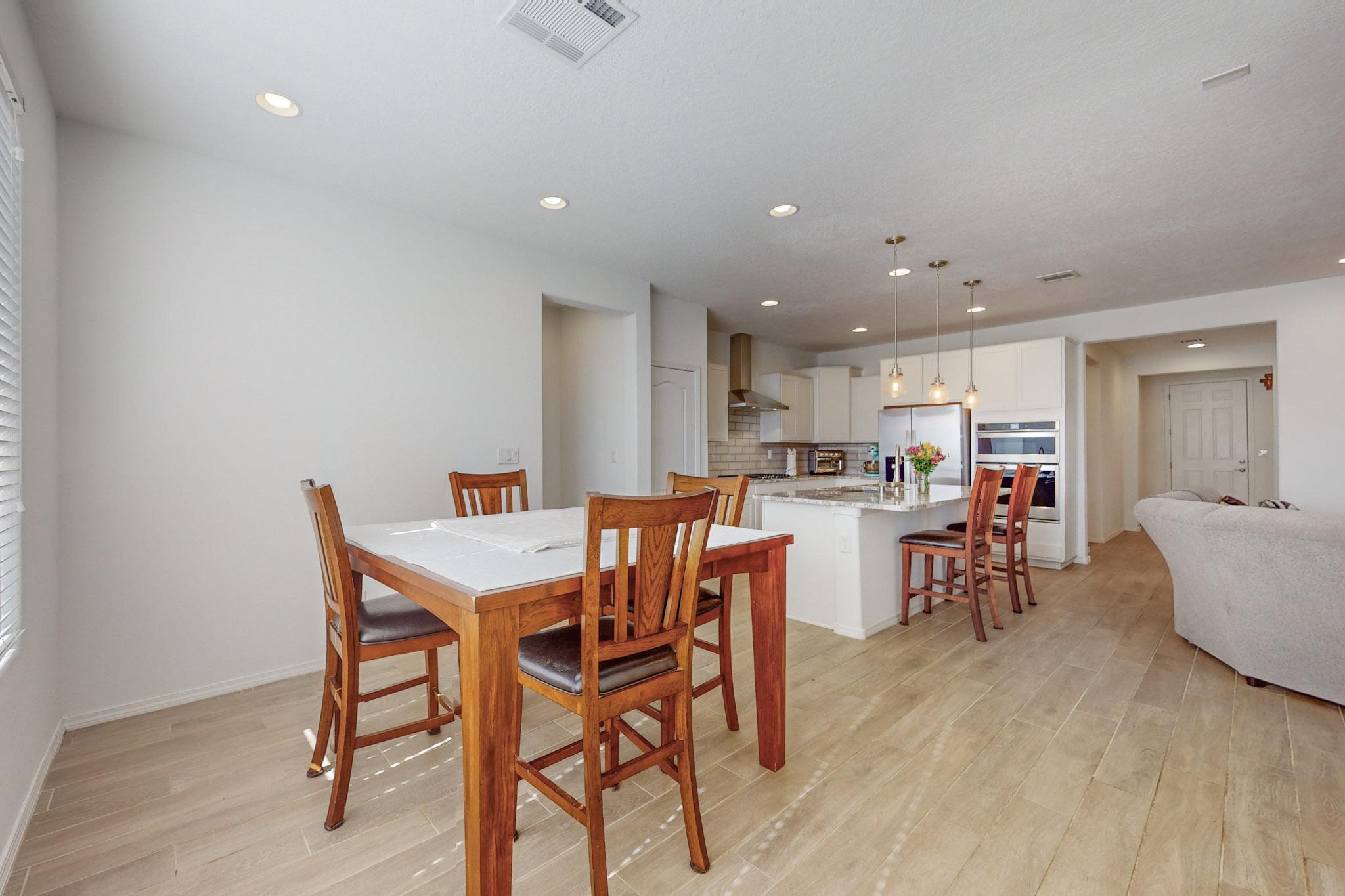 6012 Strand Loop SE