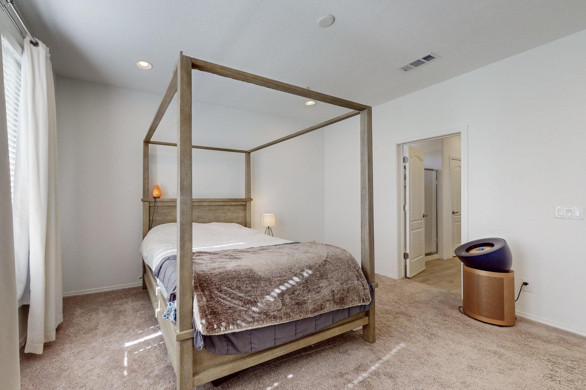 6012 Strand Loop SE