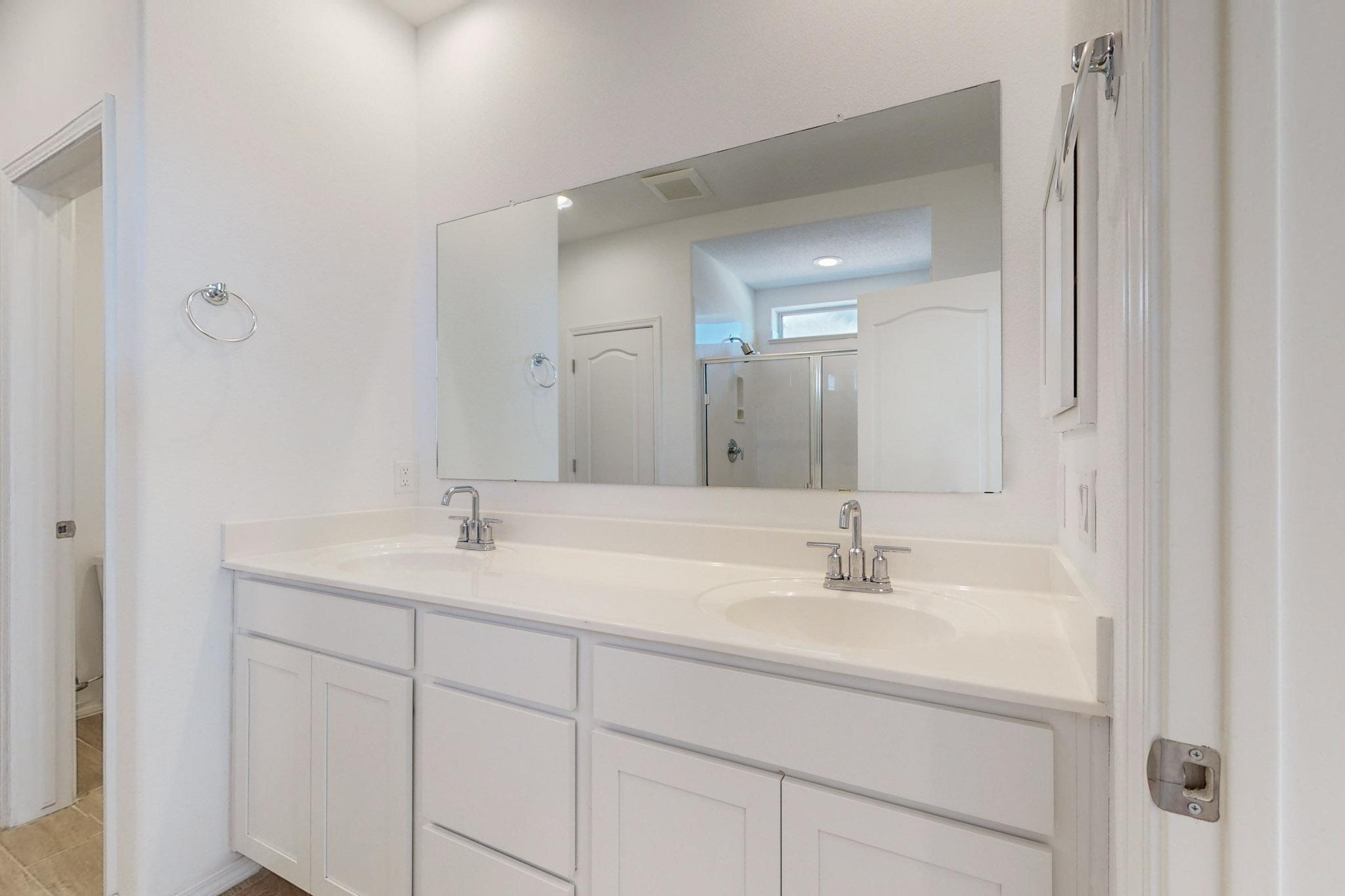 6012 Strand Loop SE