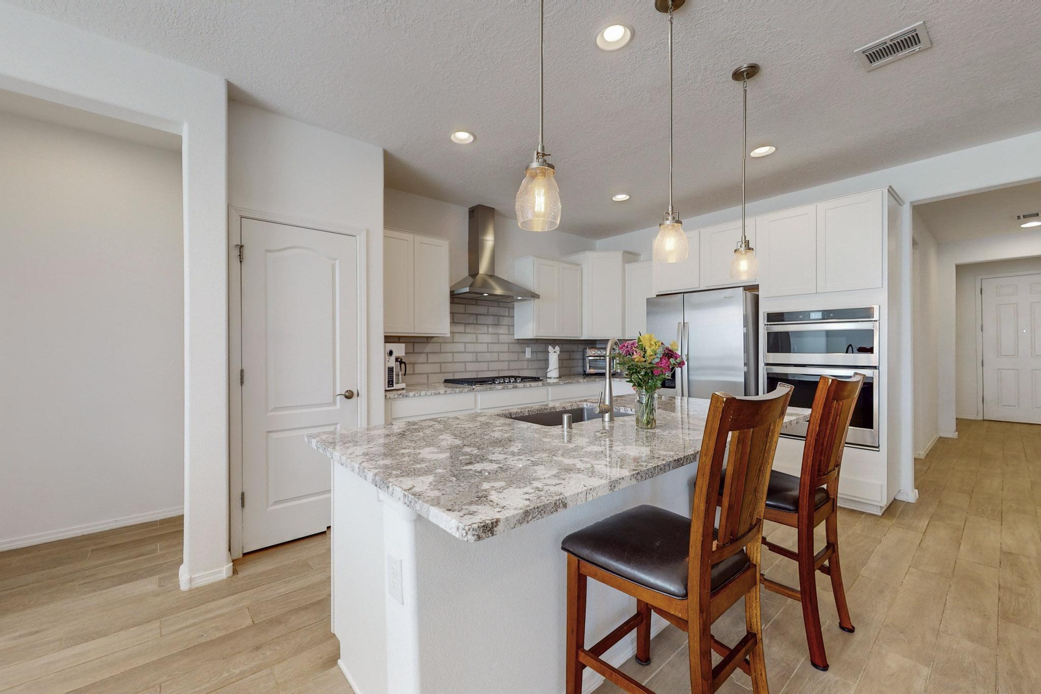 6012 Strand Loop SE