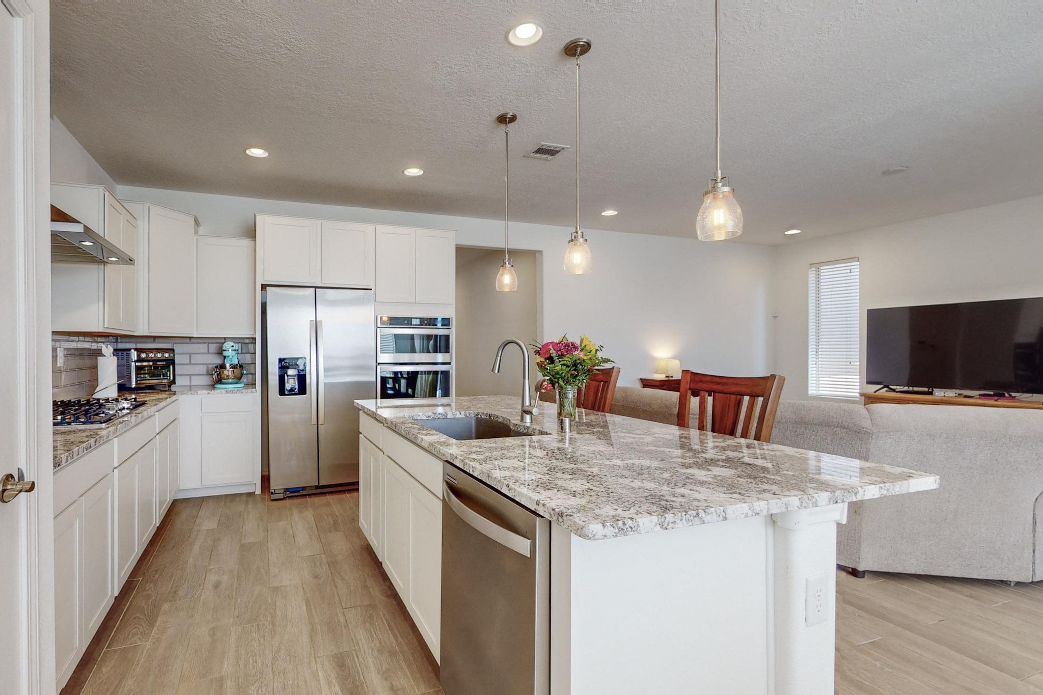 6012 Strand Loop SE