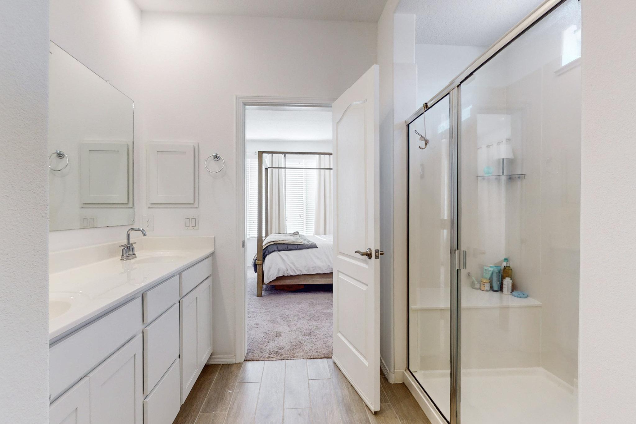 6012 Strand Loop SE