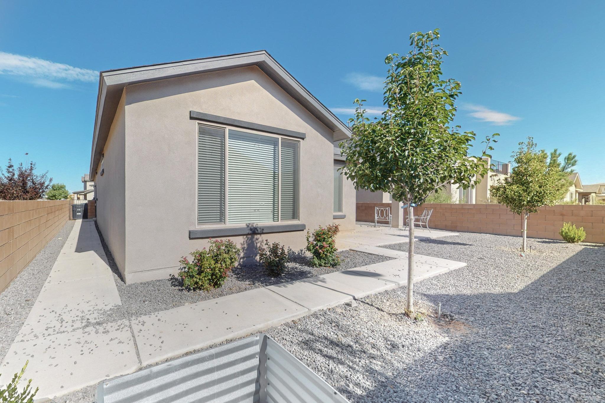 6012 Strand Loop SE
