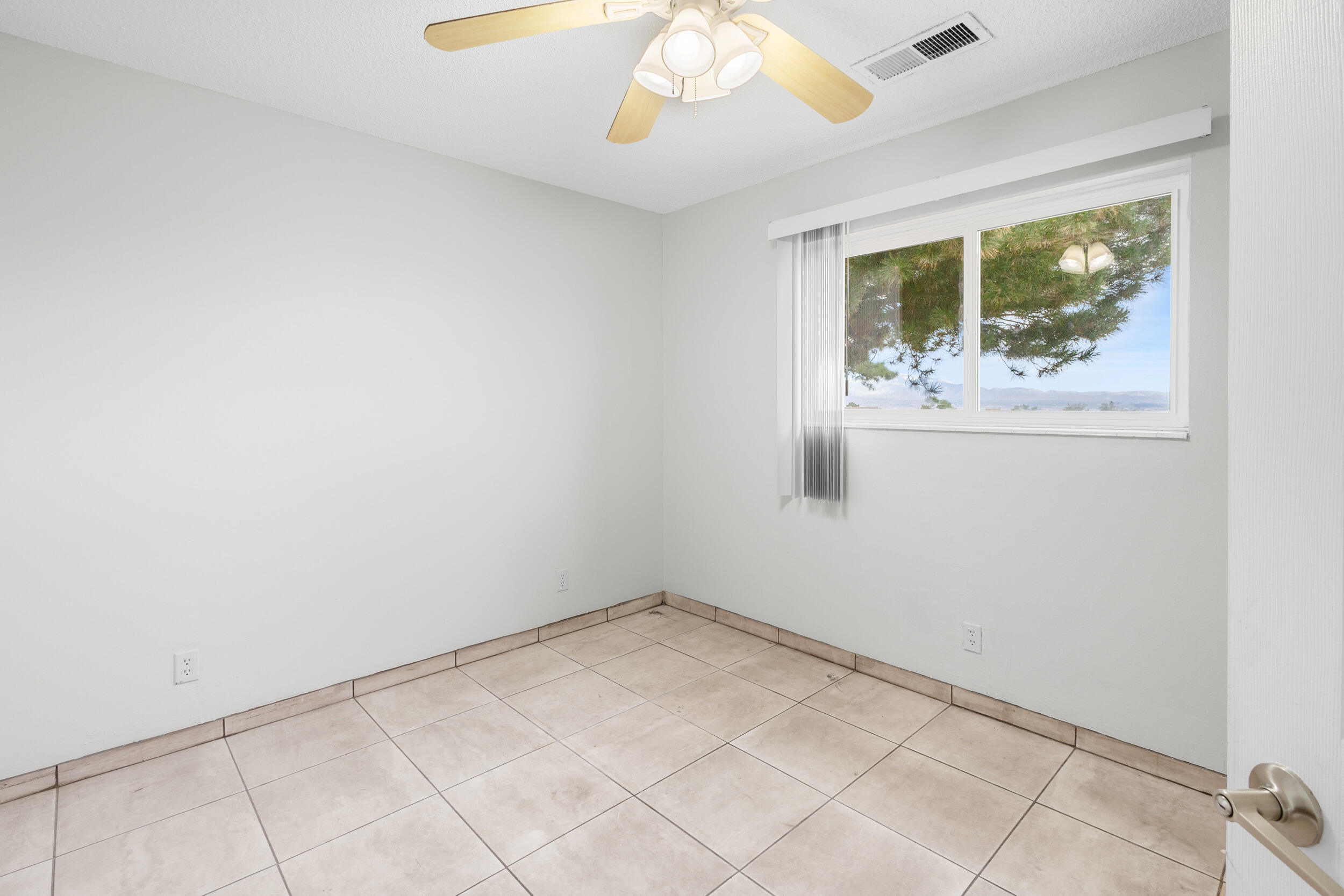 1710 Daybreak Road SE