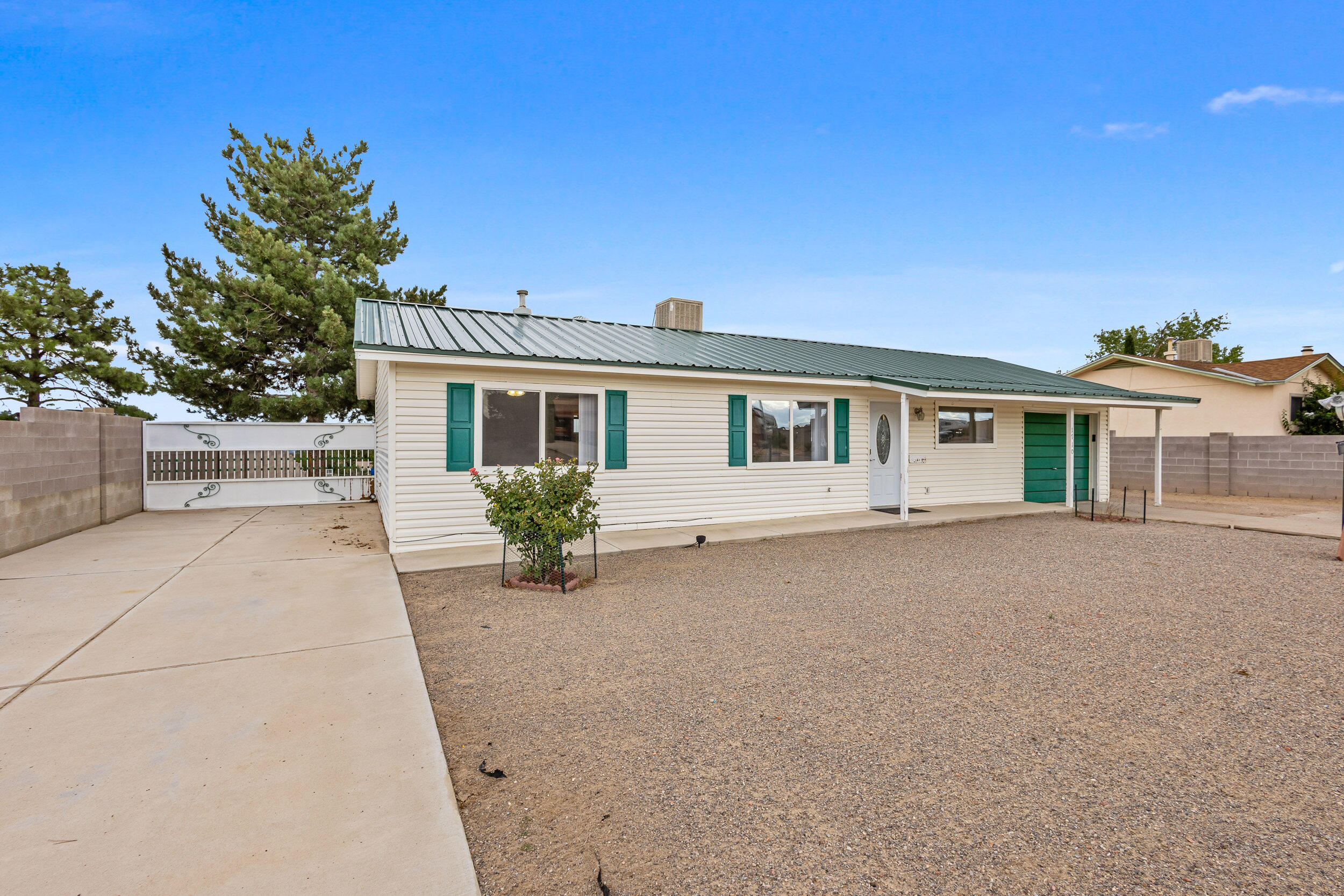 1710 Daybreak Road SE