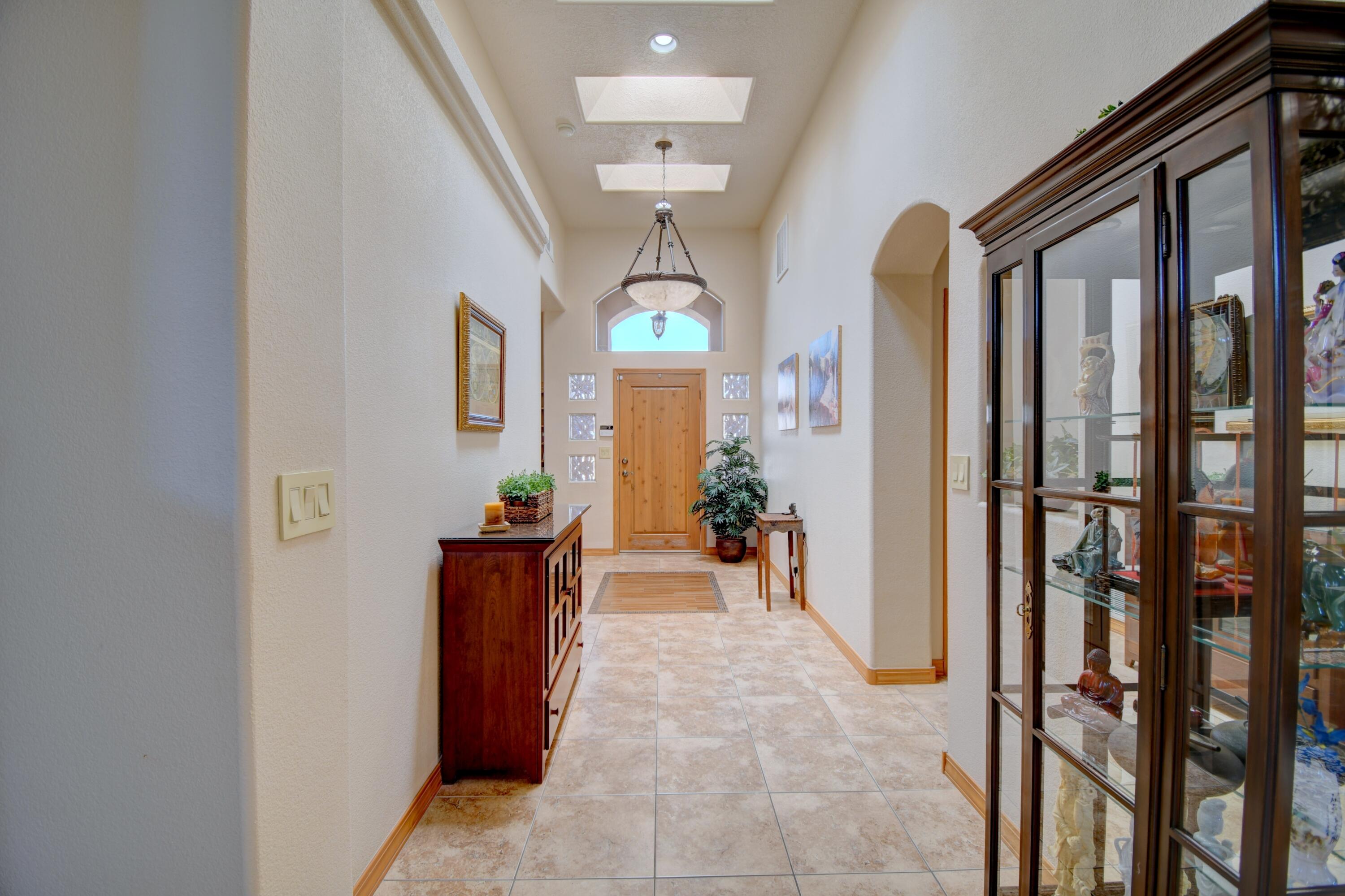 7208 HAWTHORN Avenue NE