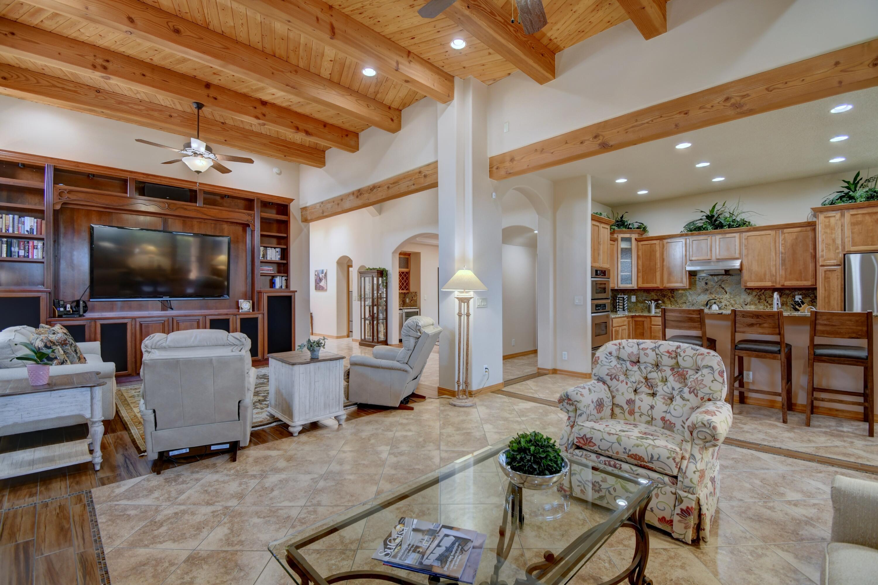 7208 HAWTHORN Avenue NE