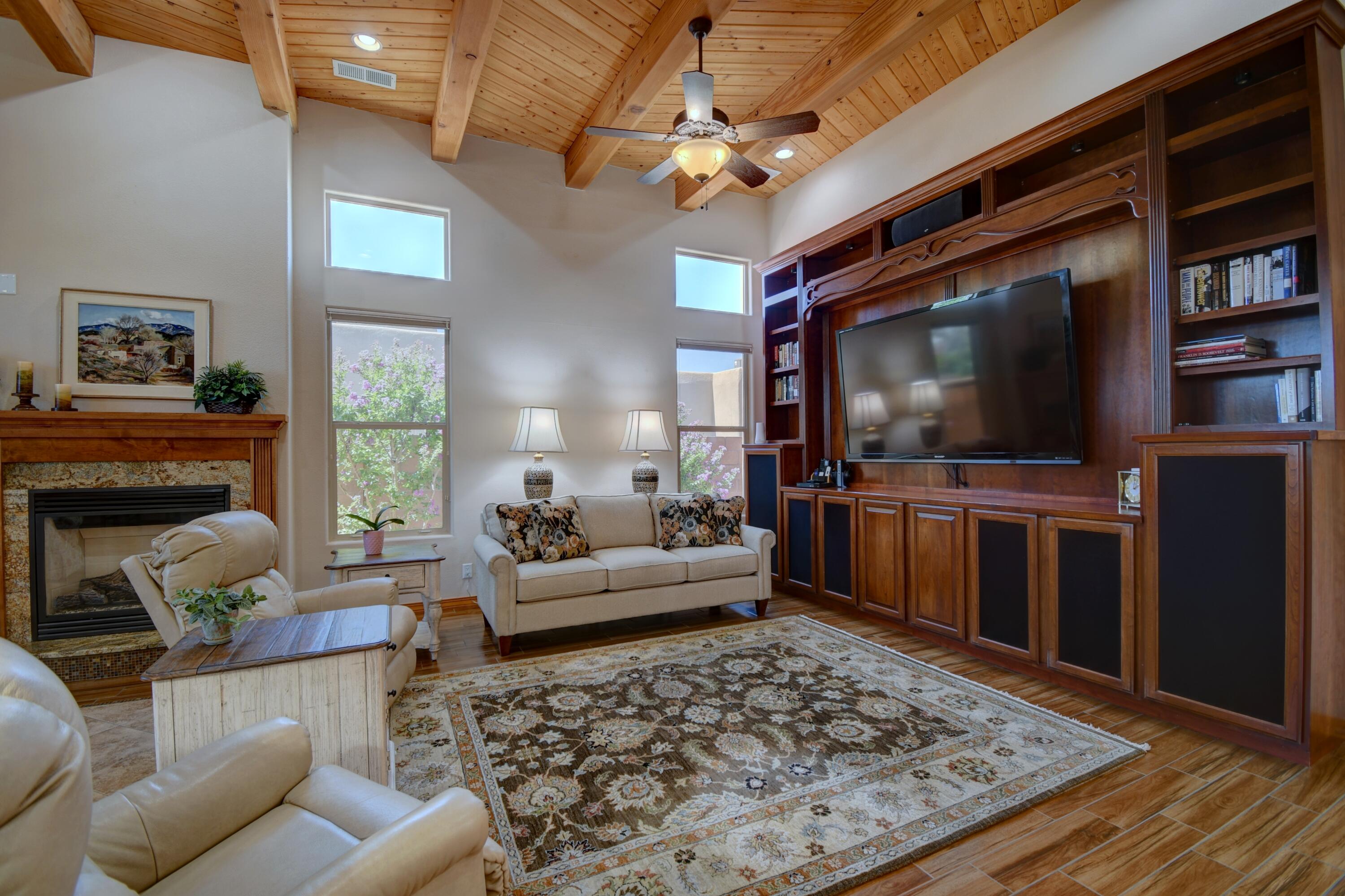 7208 HAWTHORN Avenue NE