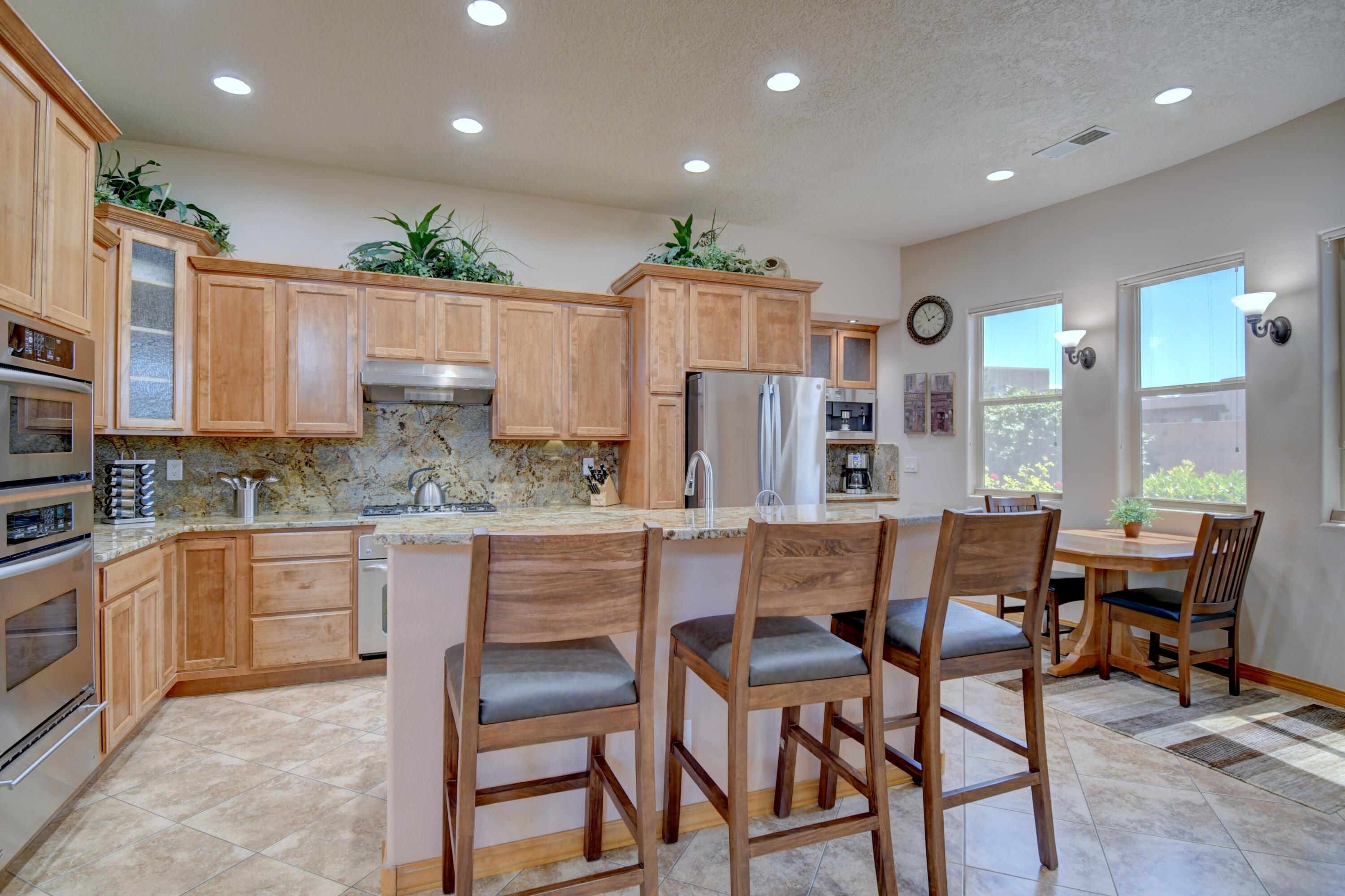 7208 HAWTHORN Avenue NE