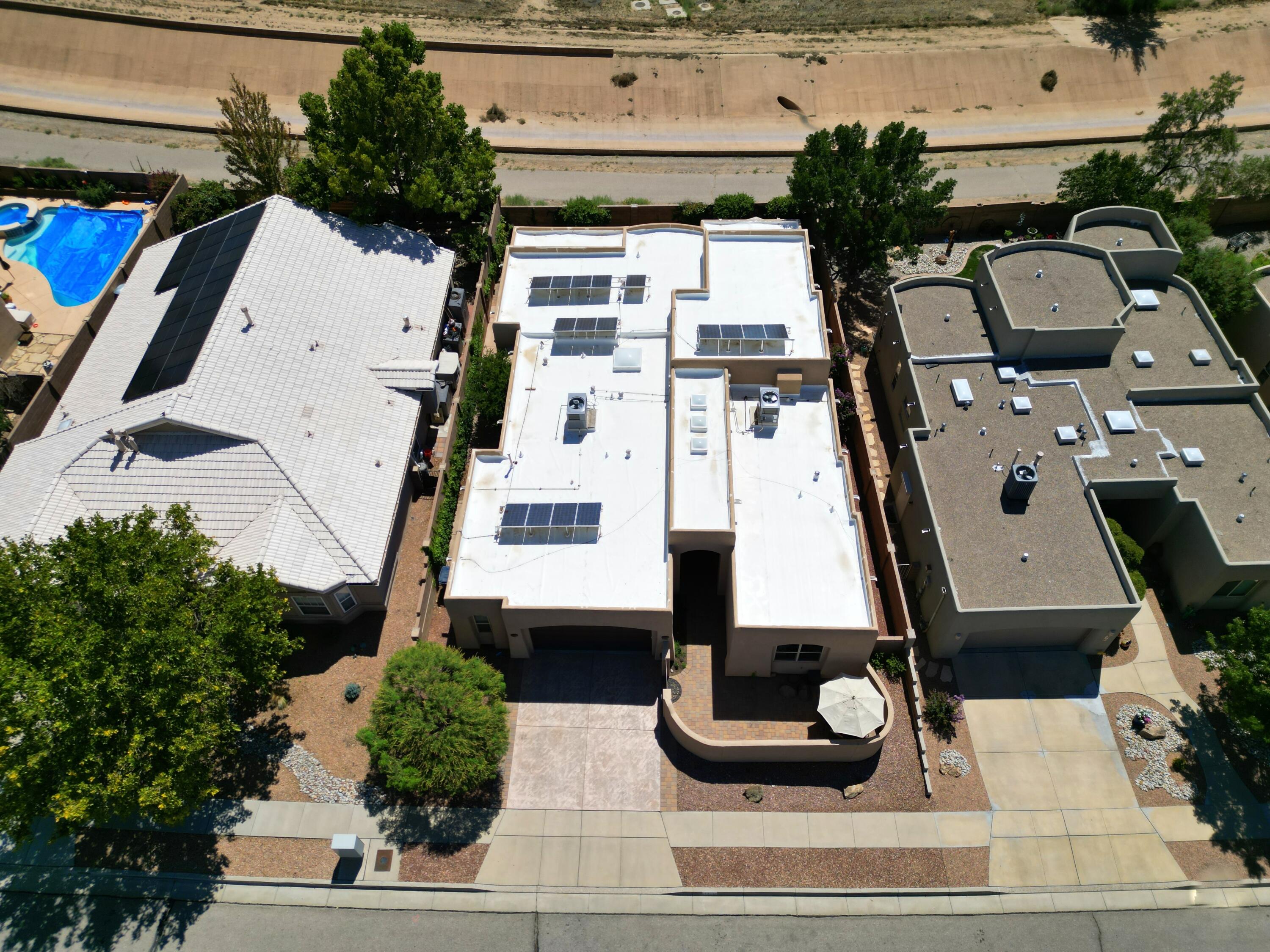 7208 HAWTHORN Avenue NE