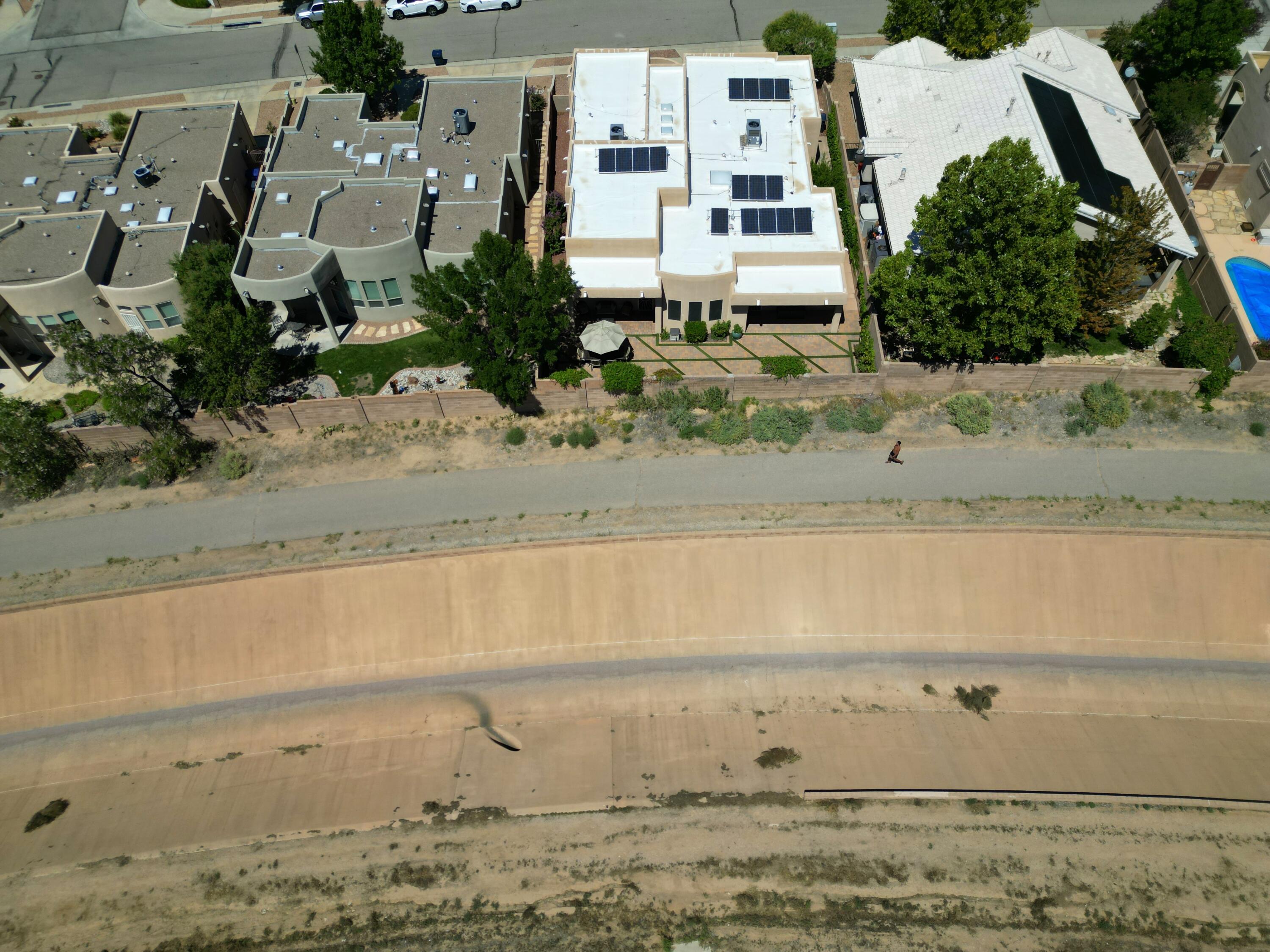 7208 HAWTHORN Avenue NE