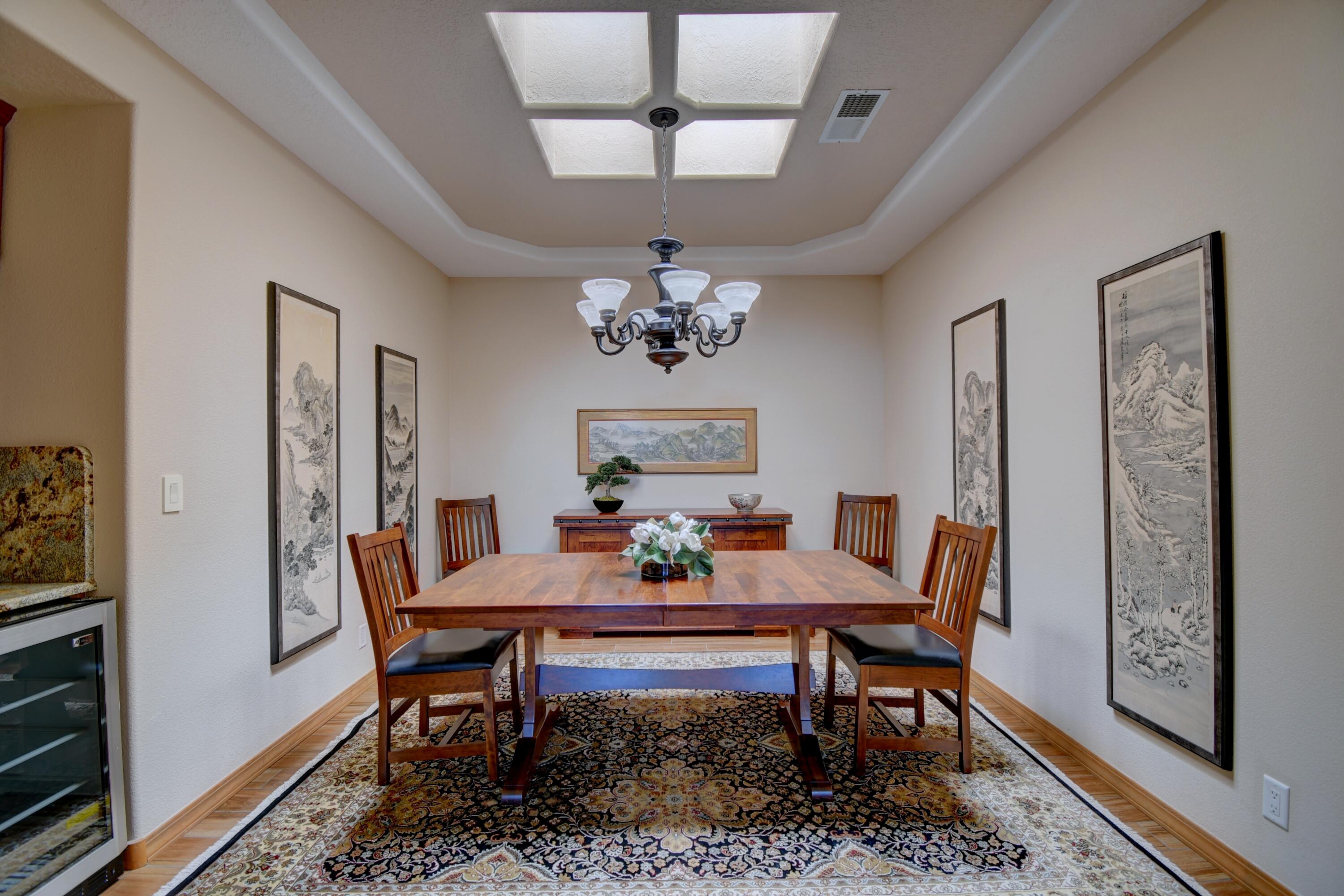 7208 HAWTHORN Avenue NE