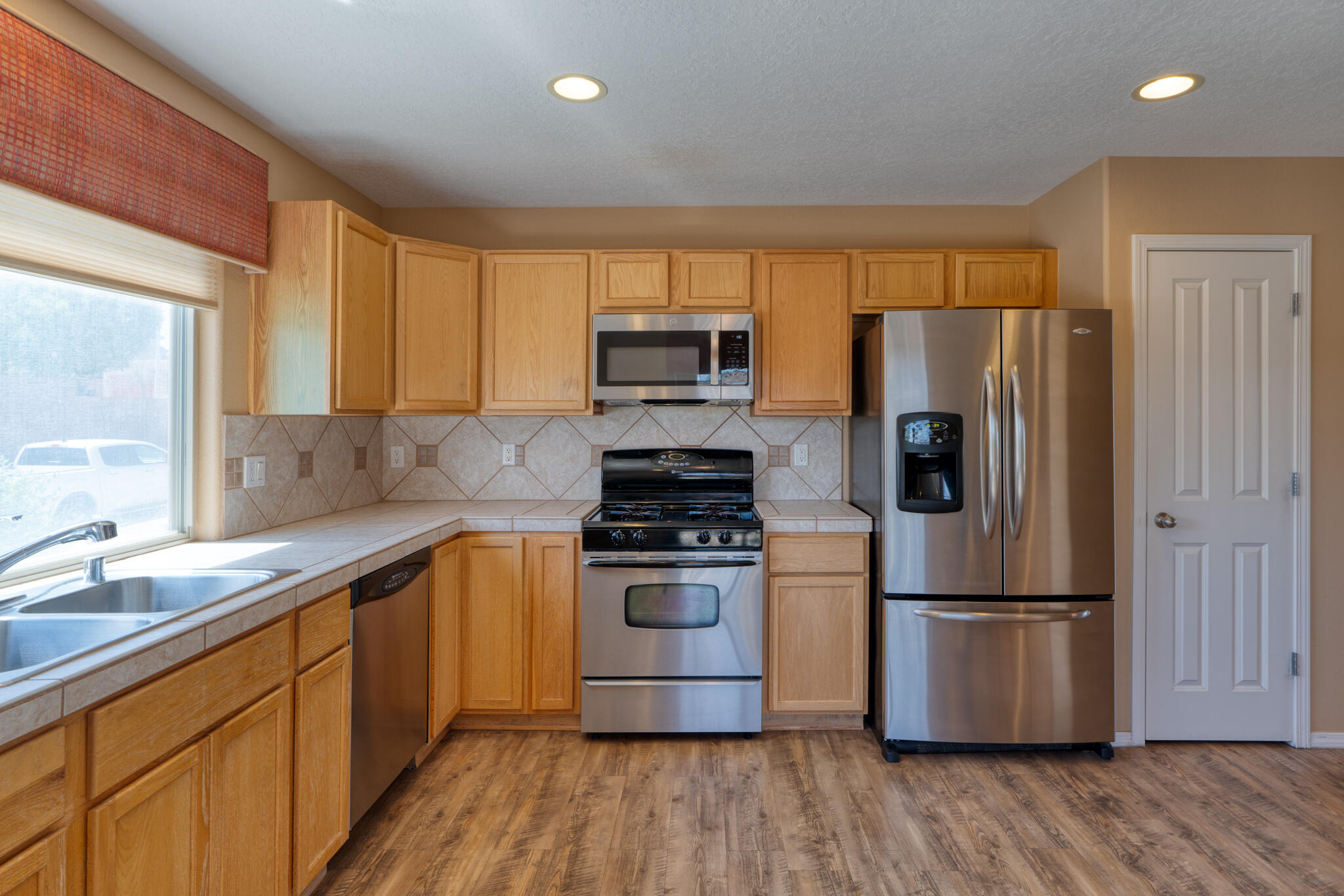 953 Loma Pinon Loop