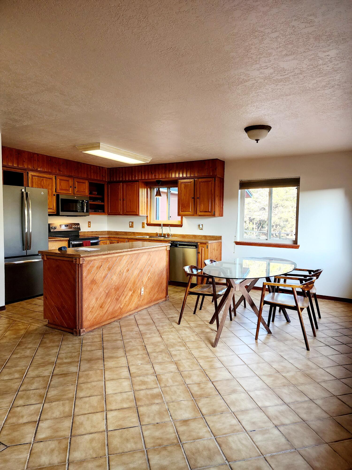 12 Tejon Drive