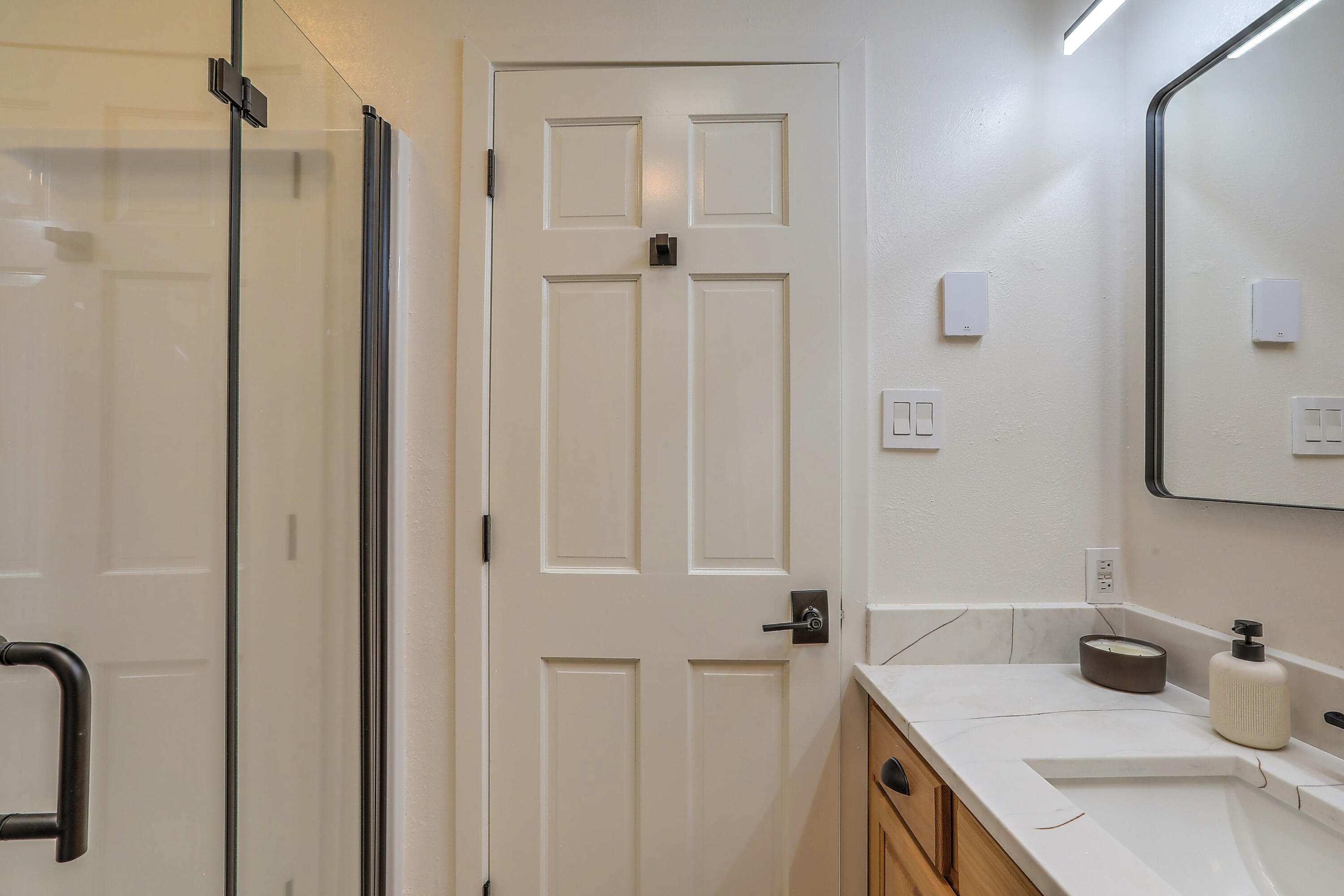 451 Live Oak Lane NE