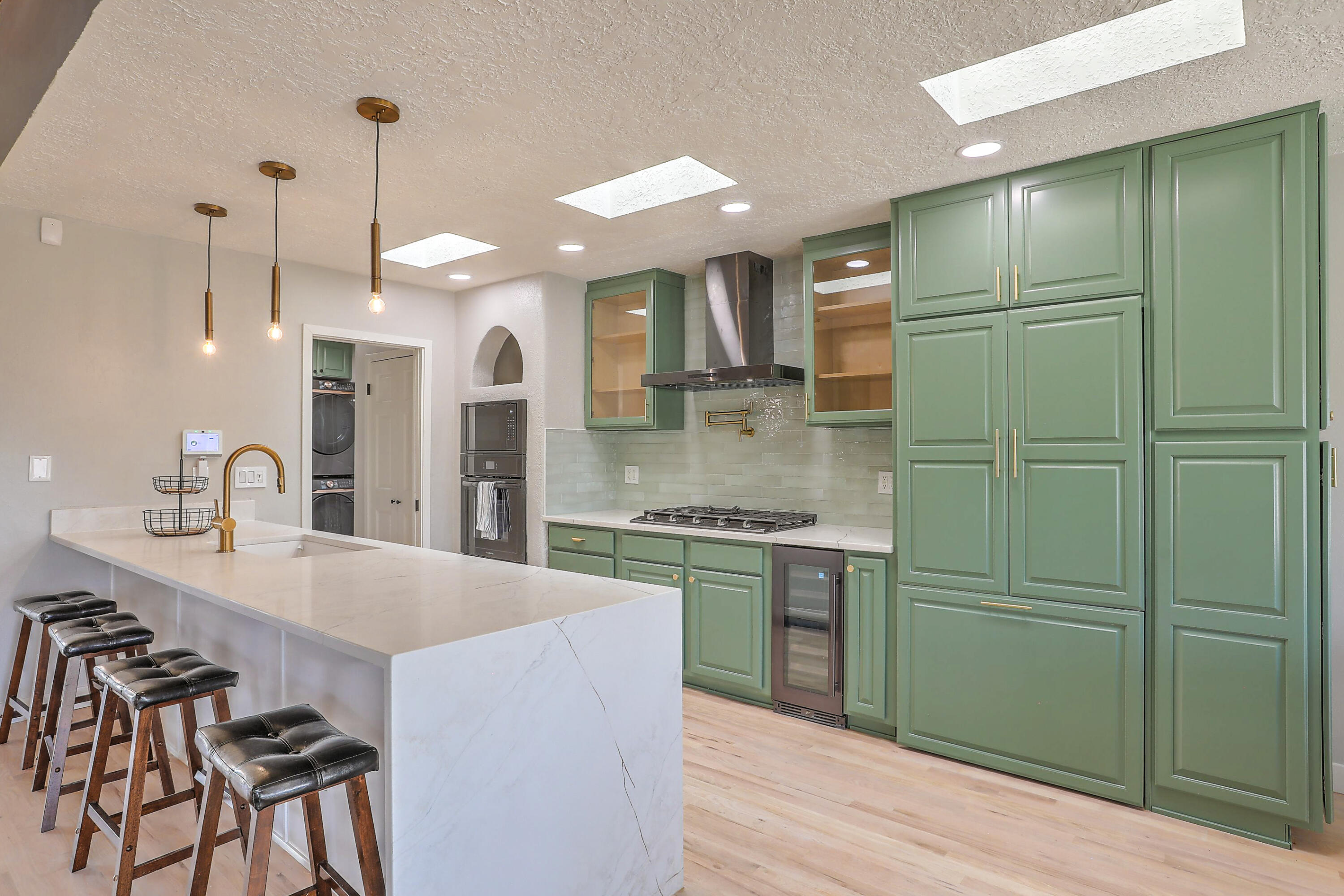 451 Live Oak Lane NE