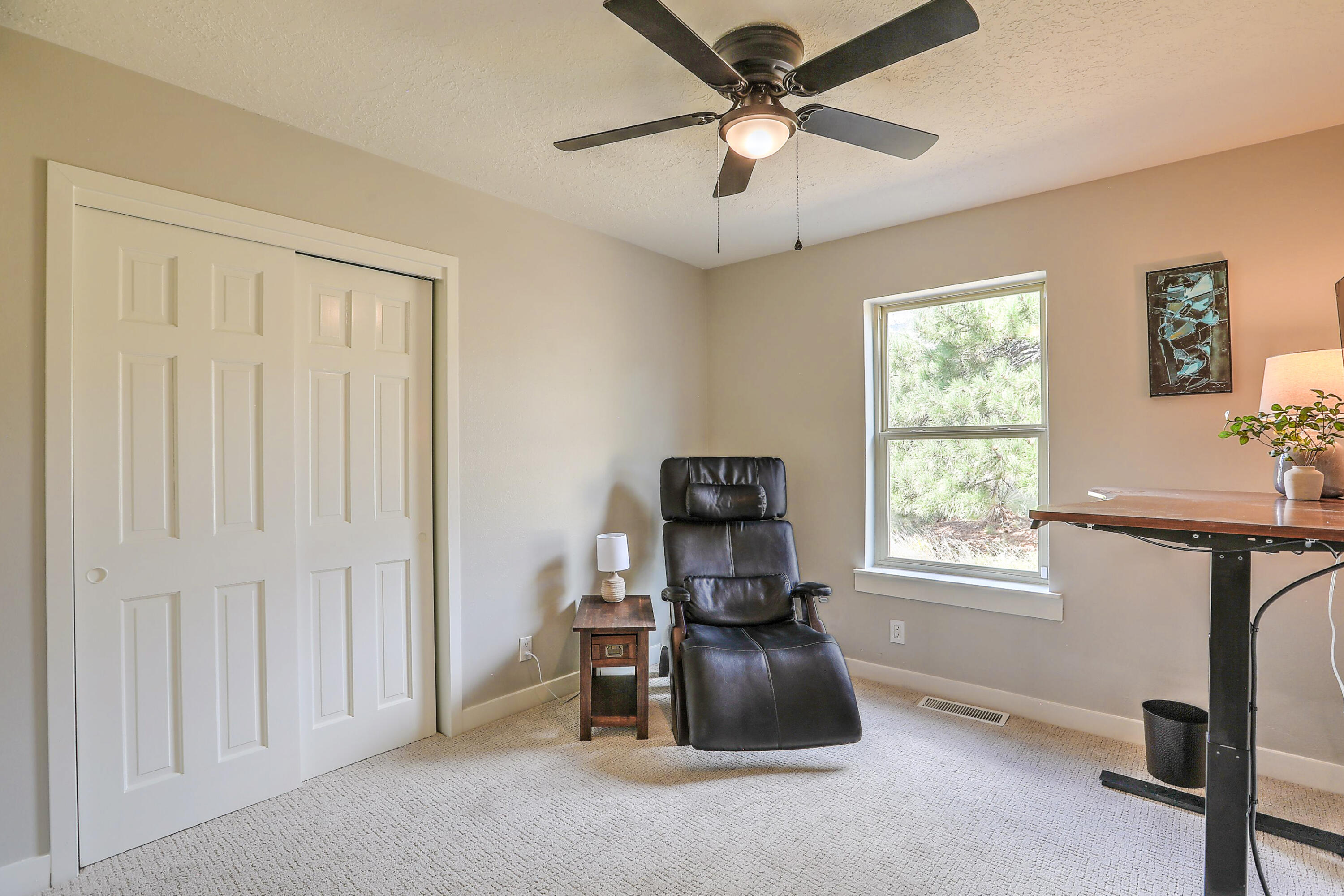 451 Live Oak Lane NE