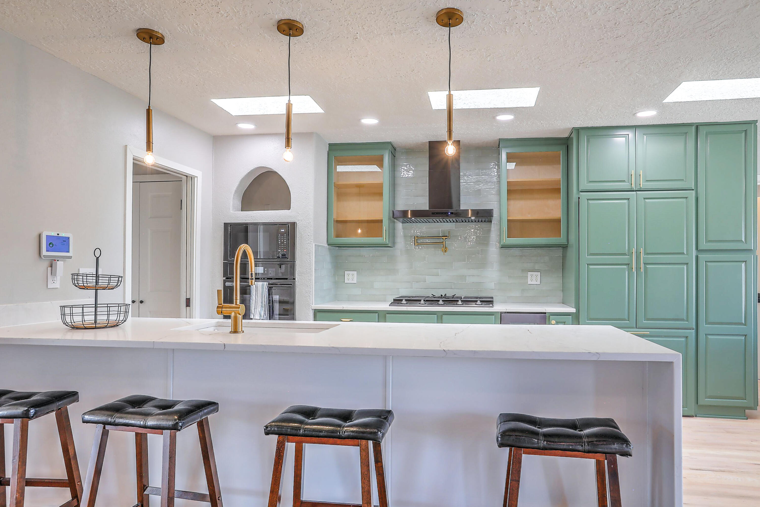 451 Live Oak Lane NE