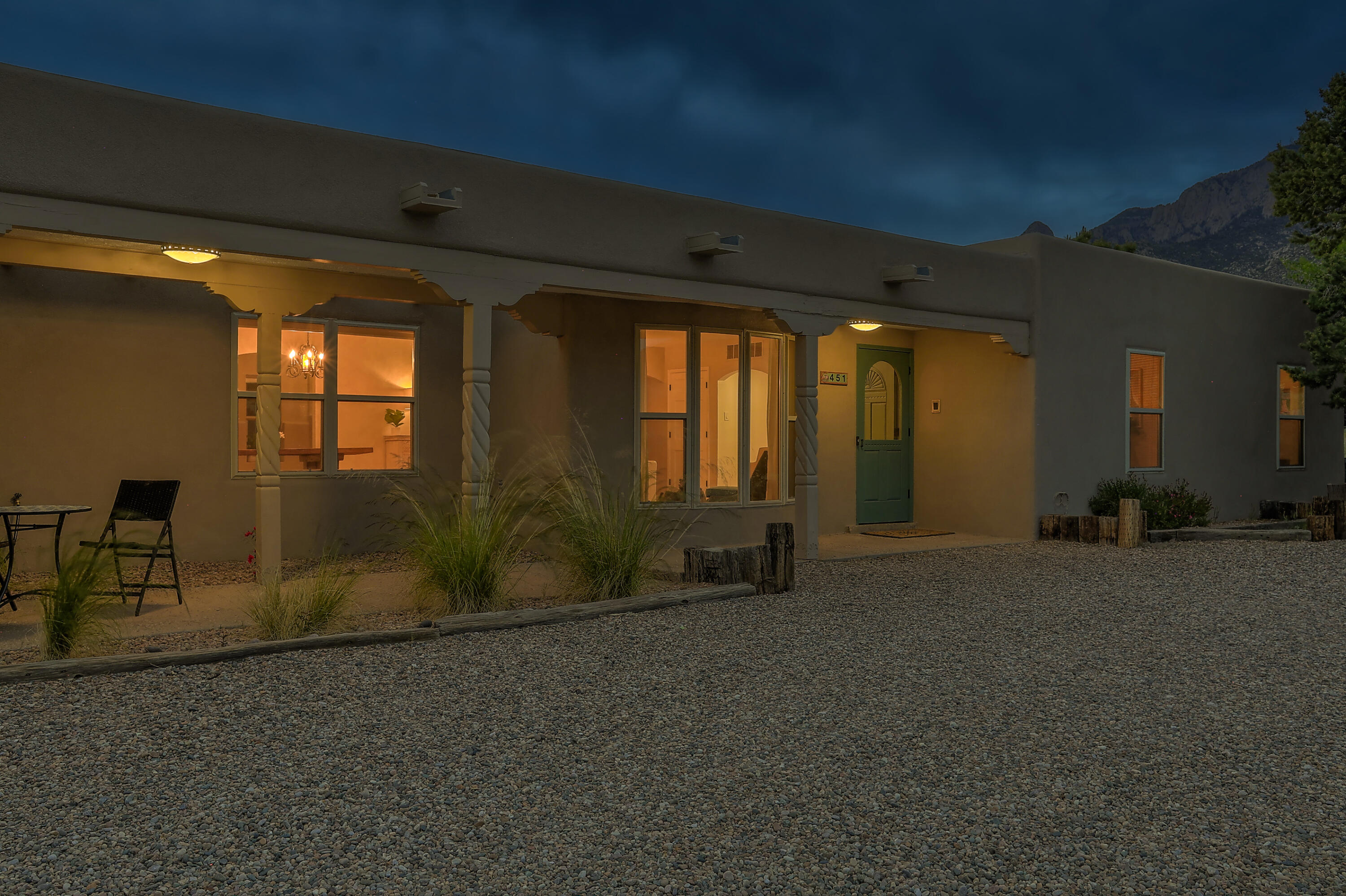 451 Live Oak Lane NE