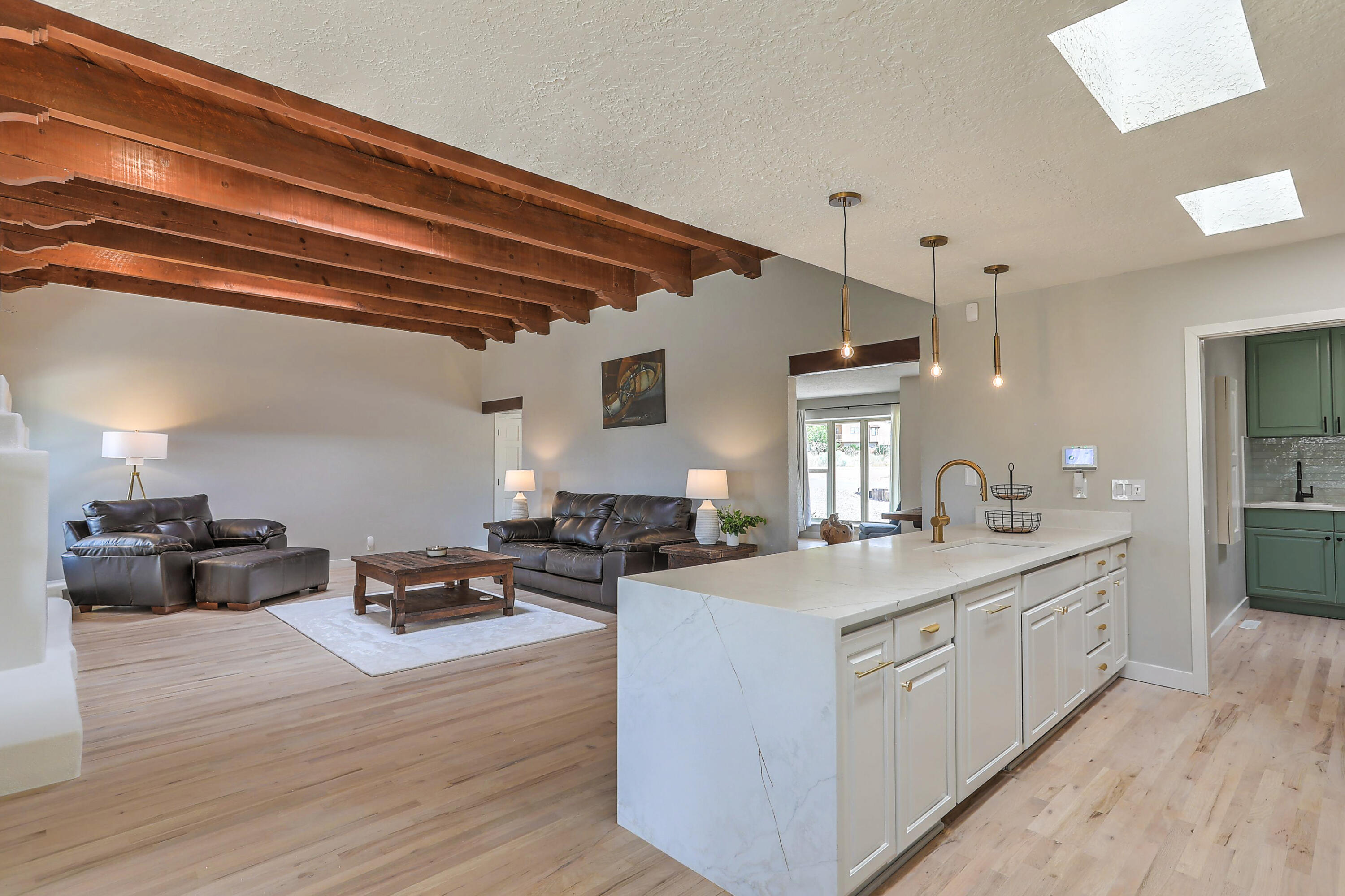 451 Live Oak Lane NE