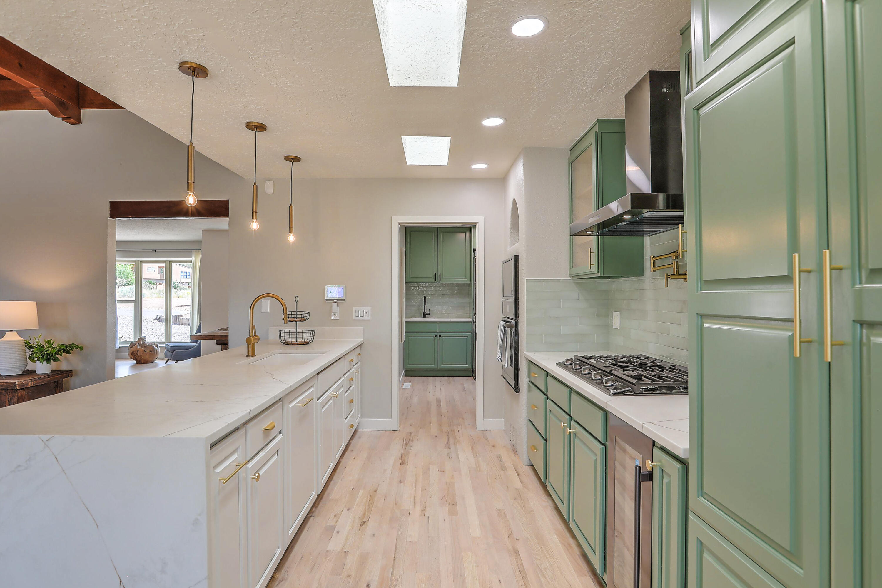 451 Live Oak Lane NE