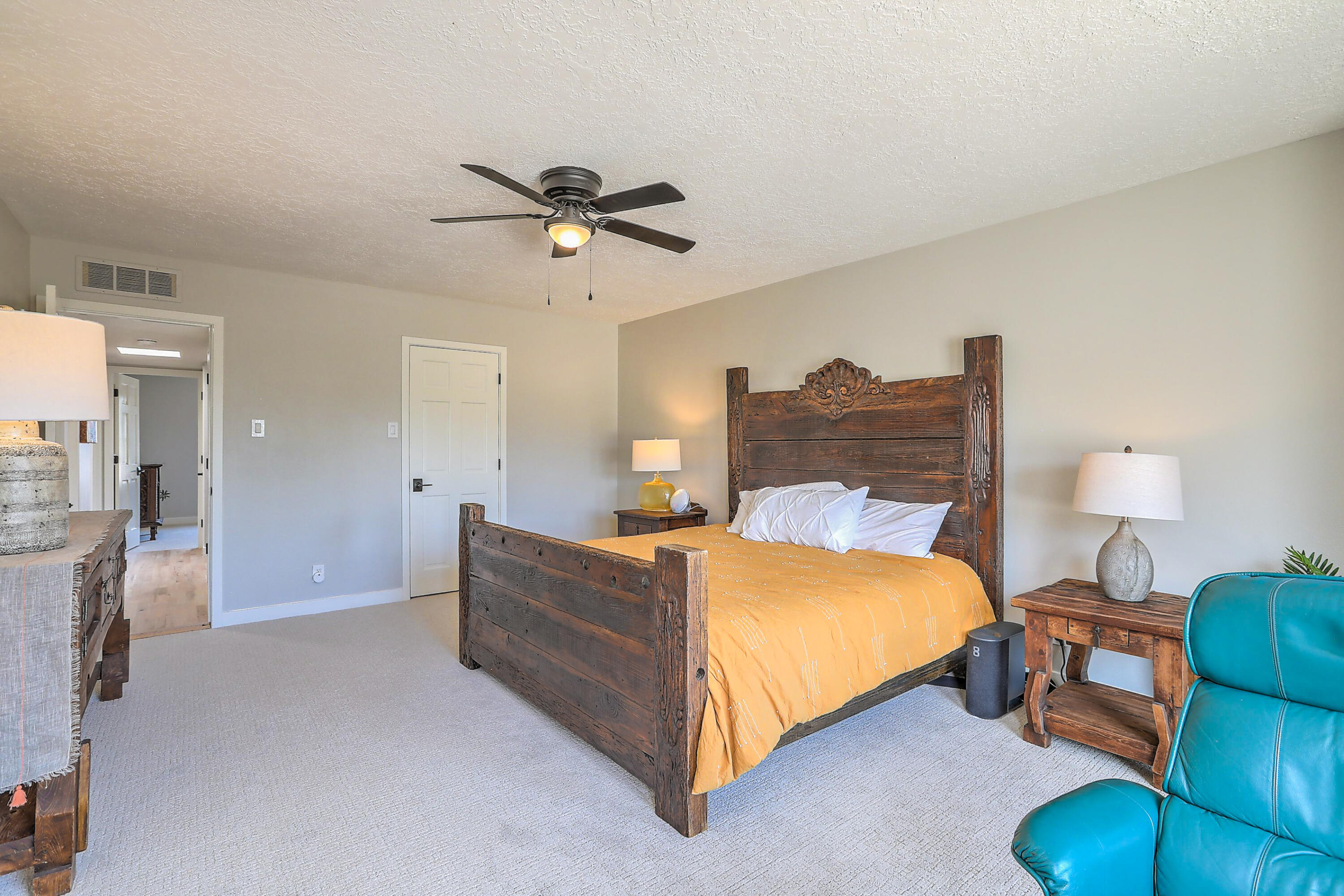 451 Live Oak Lane NE