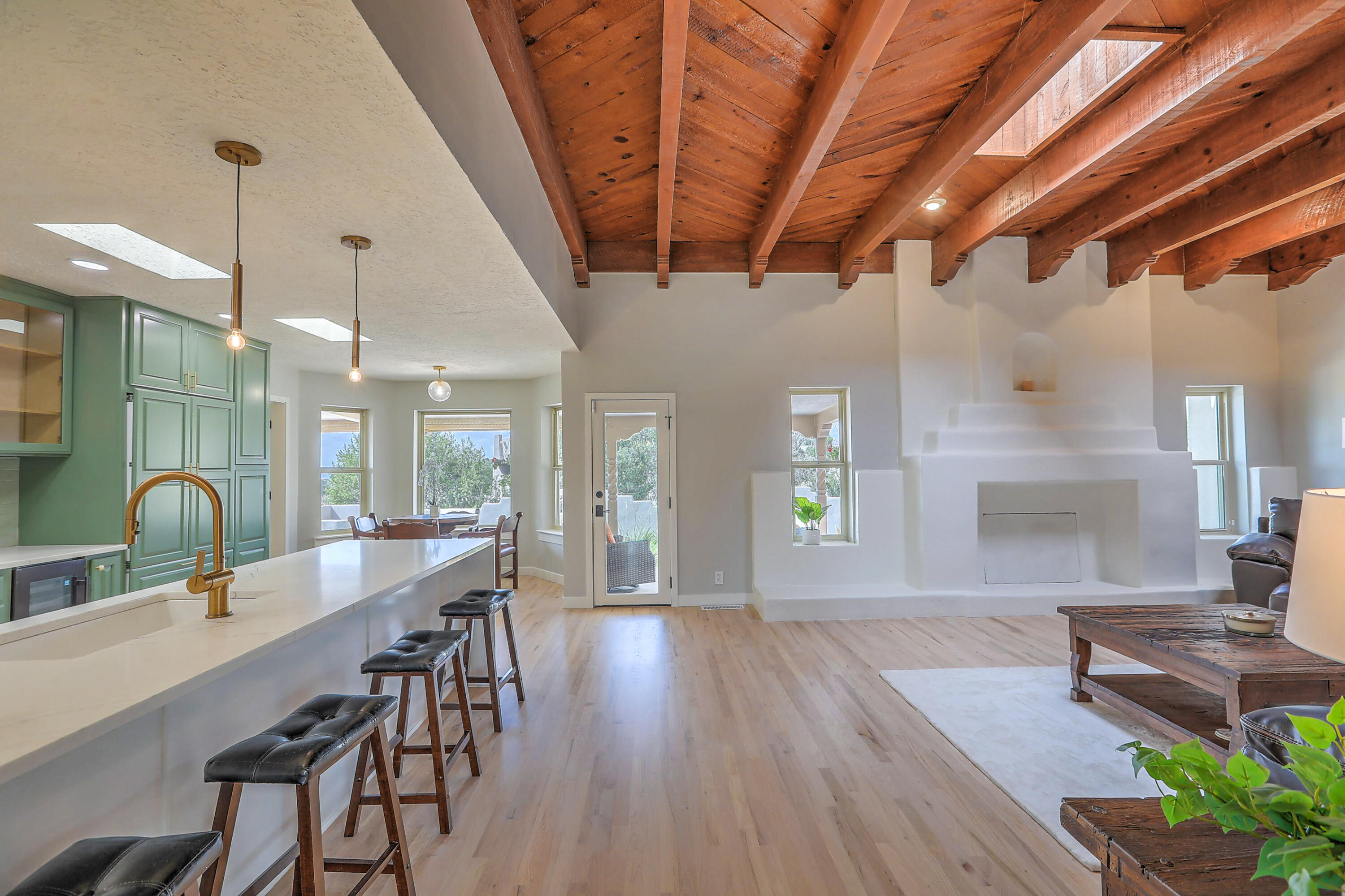 451 Live Oak Lane NE