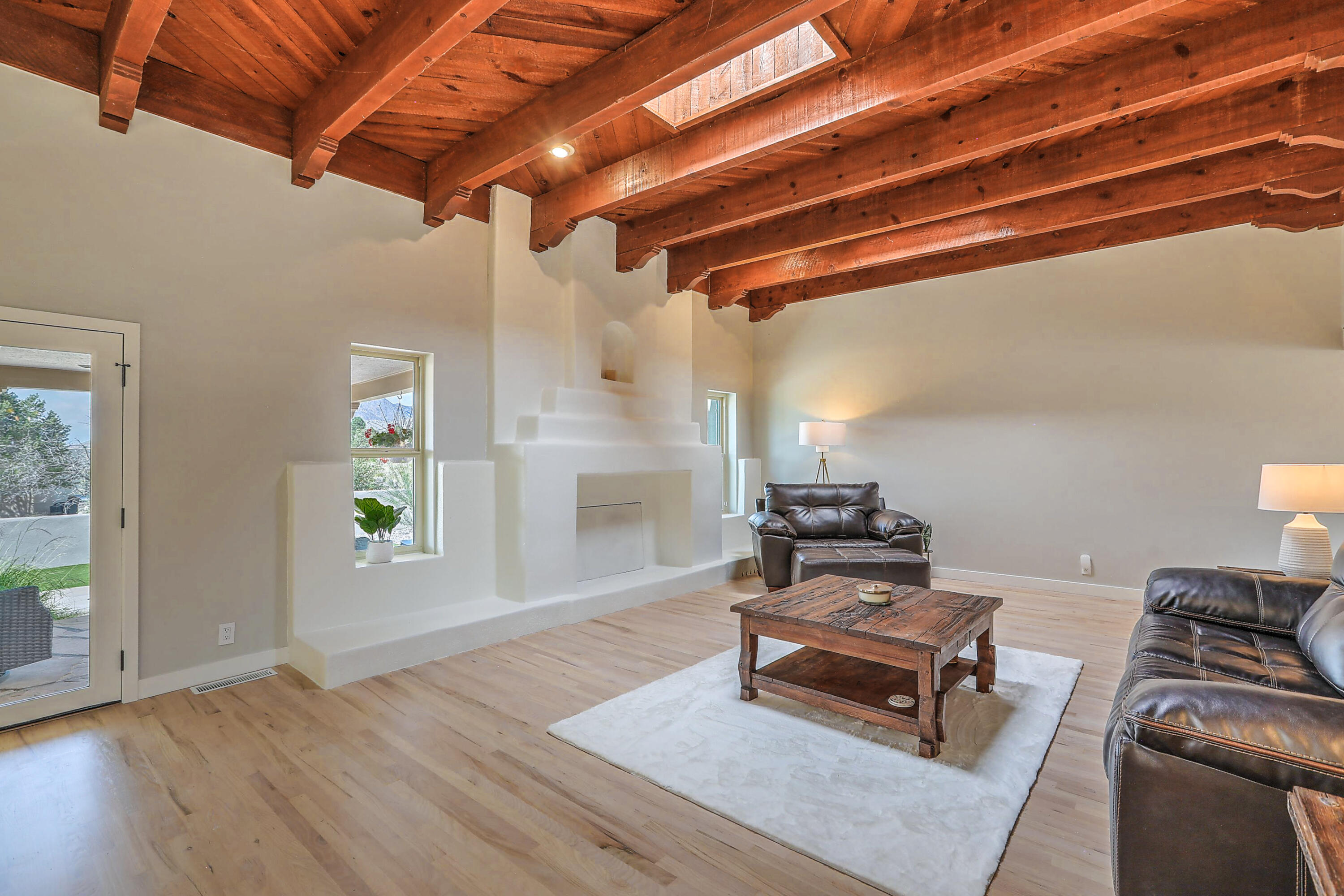 451 Live Oak Lane NE