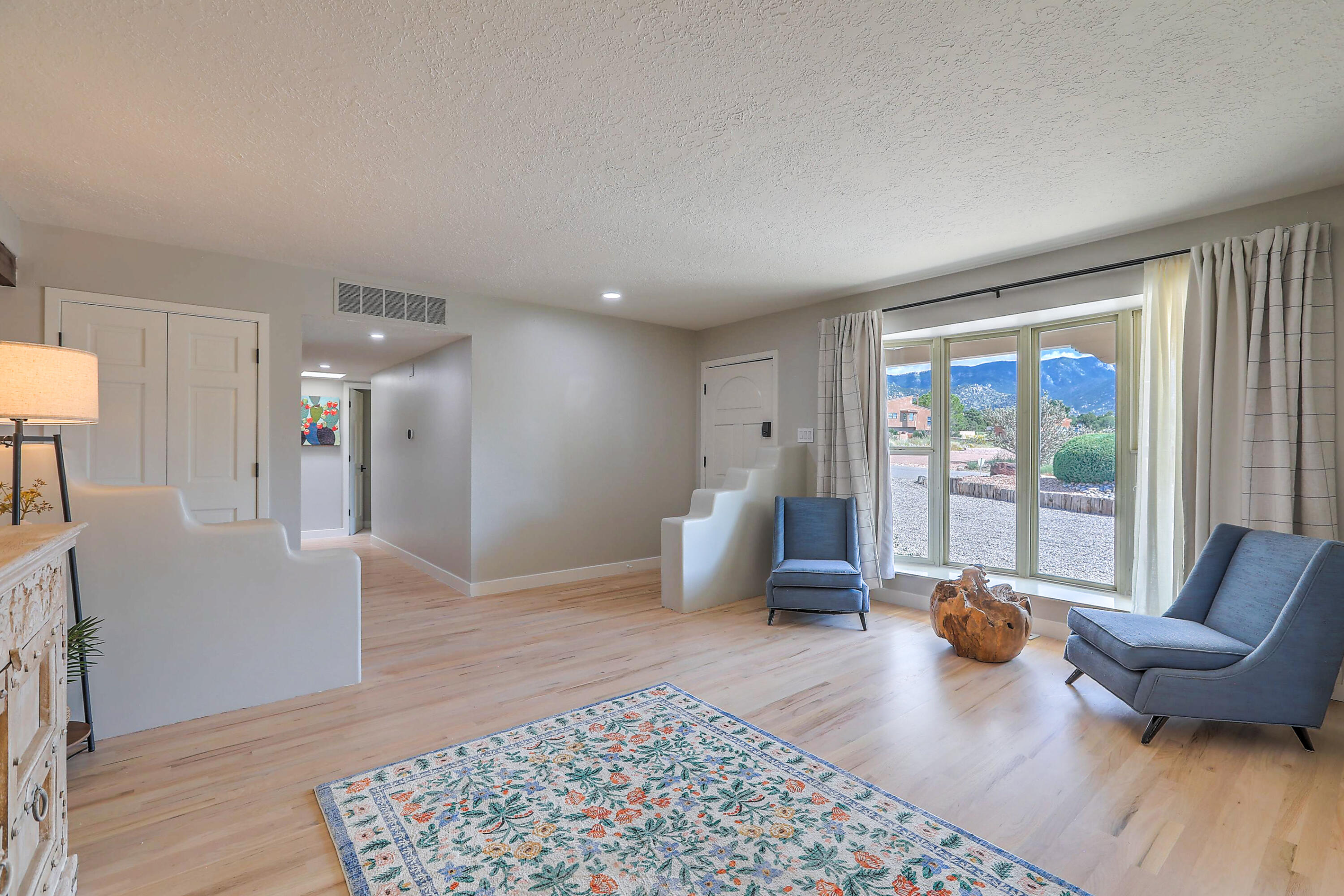 451 Live Oak Lane NE