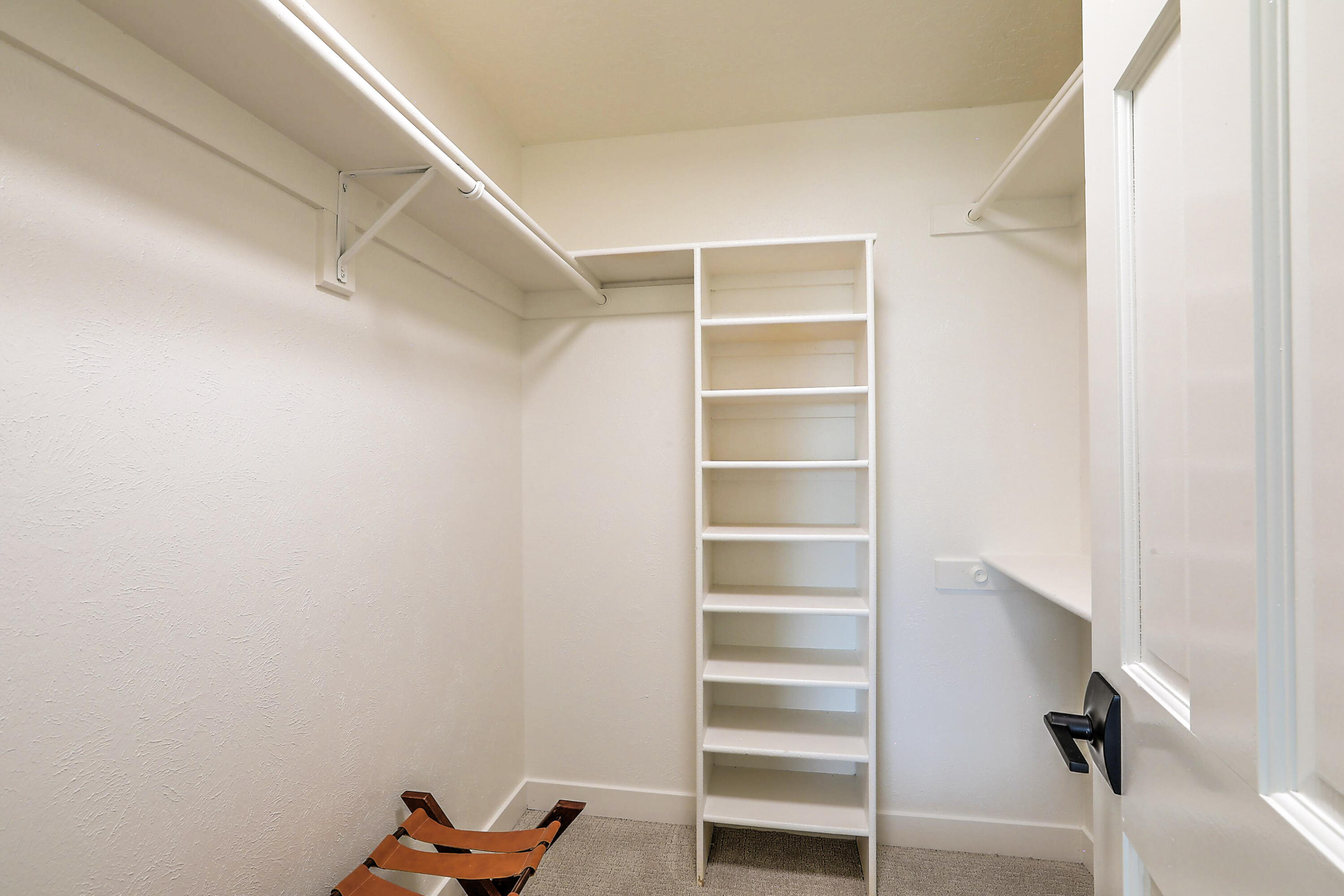 451 Live Oak Lane NE