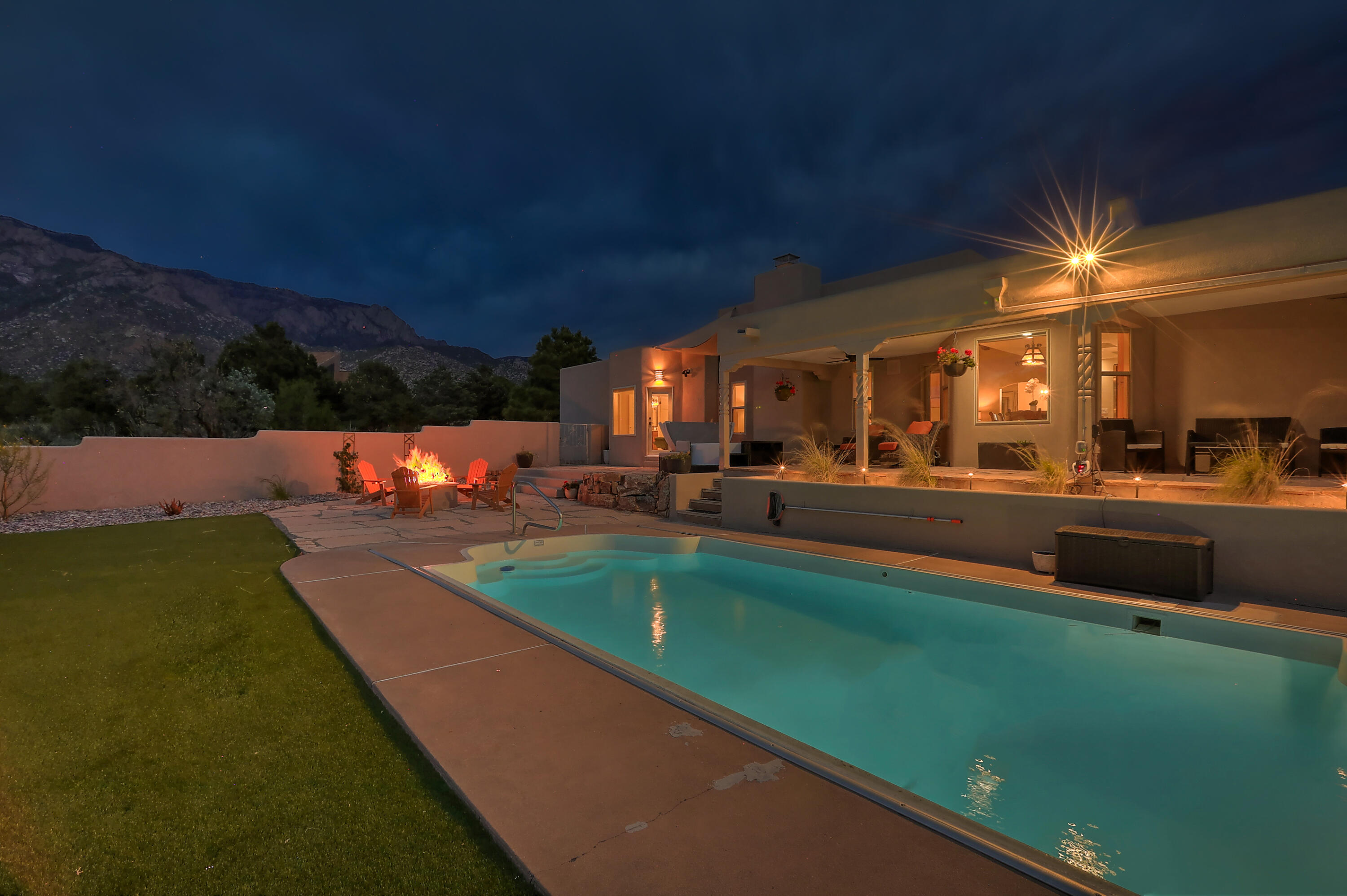 451 Live Oak Lane NE