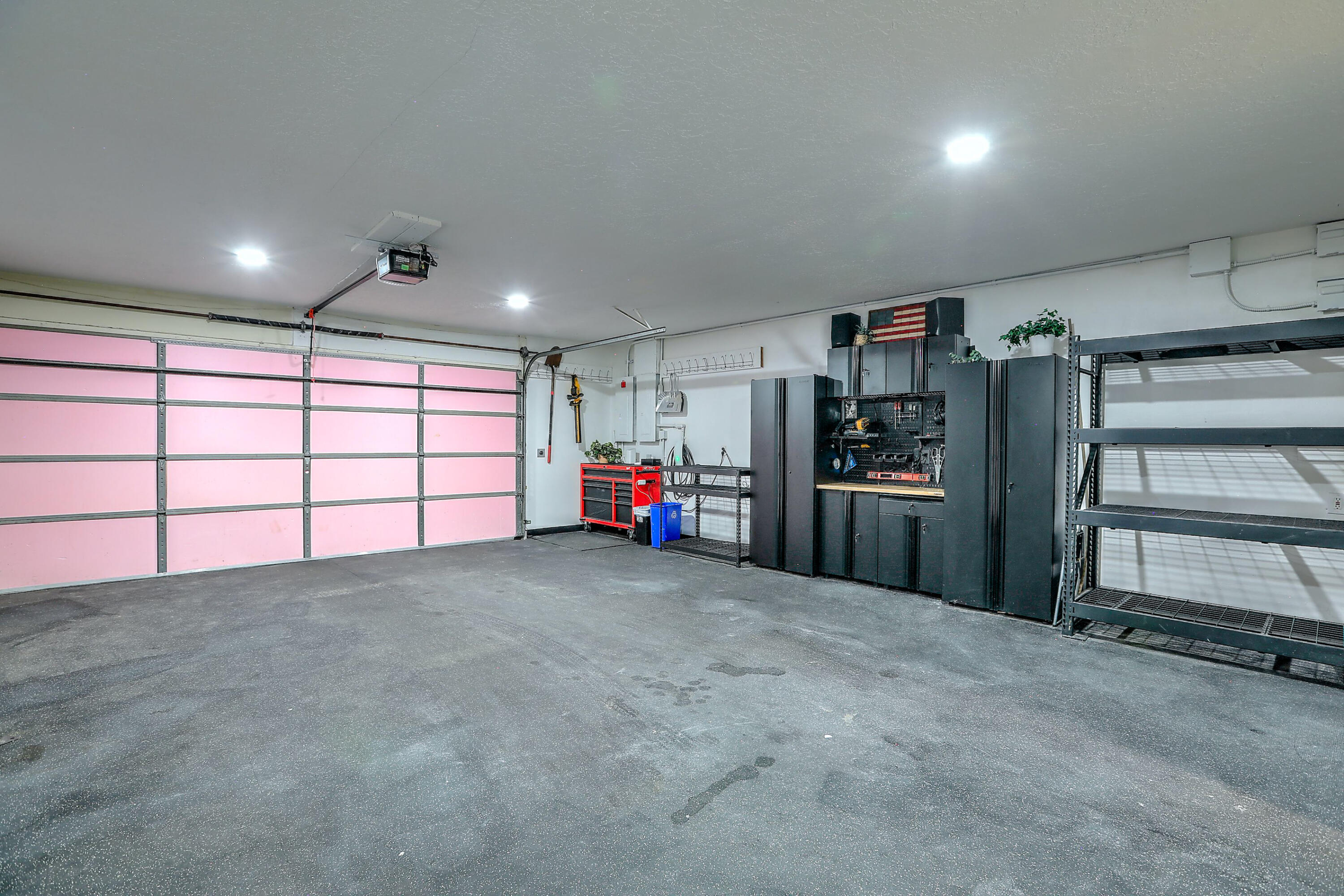 451 Live Oak Lane NE