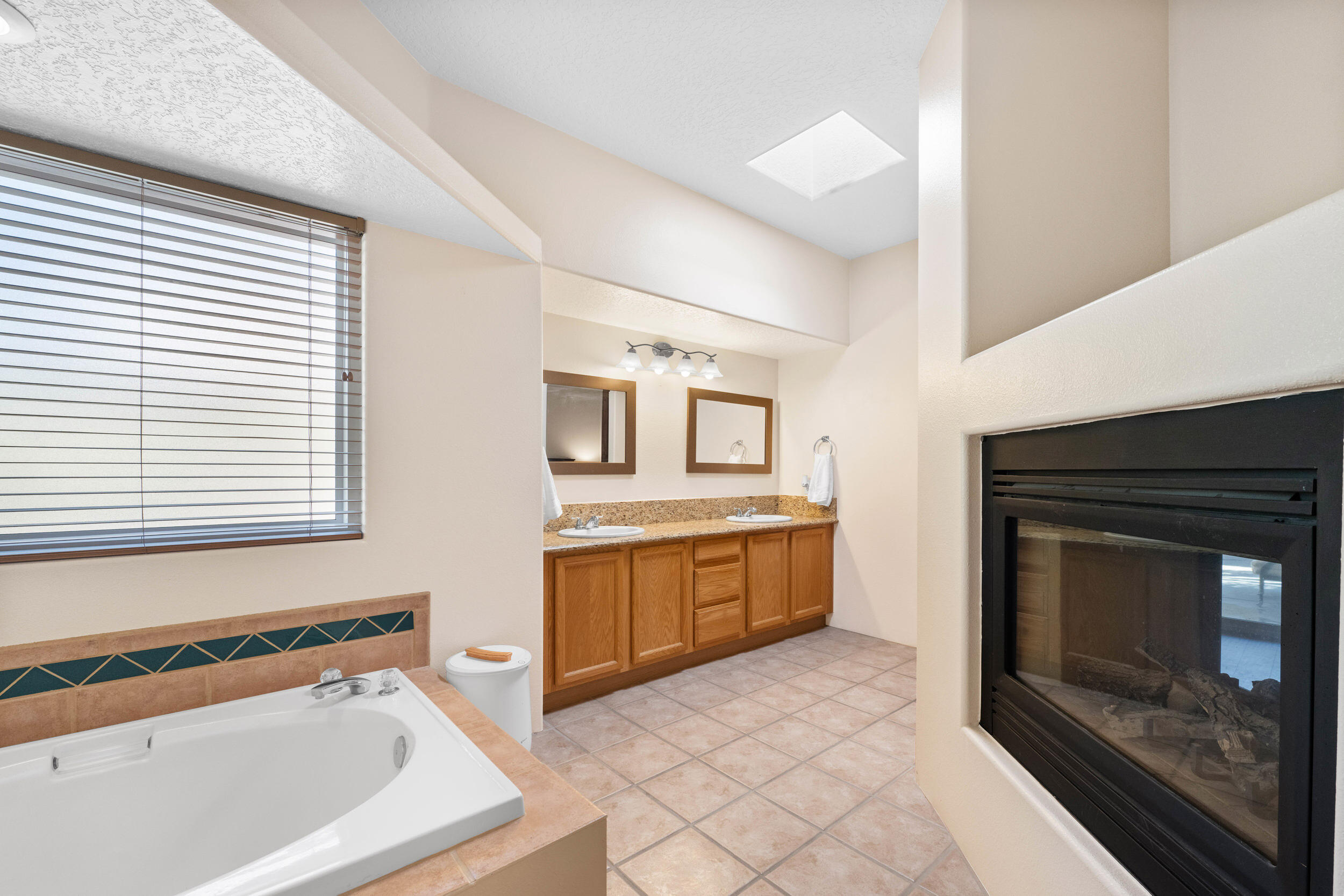 11000 Montecillo Drive NW