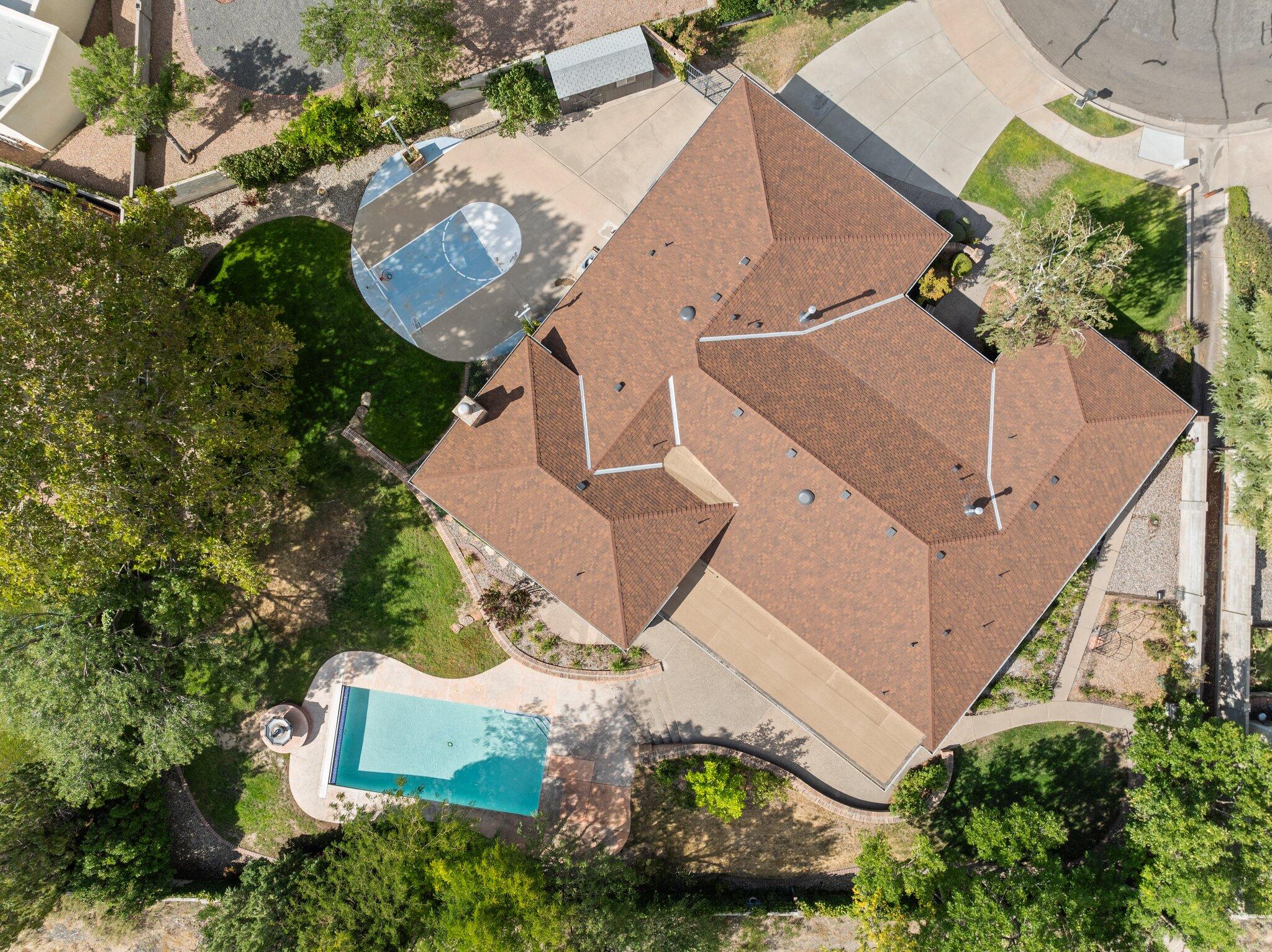 9504 LAYTON Place NE