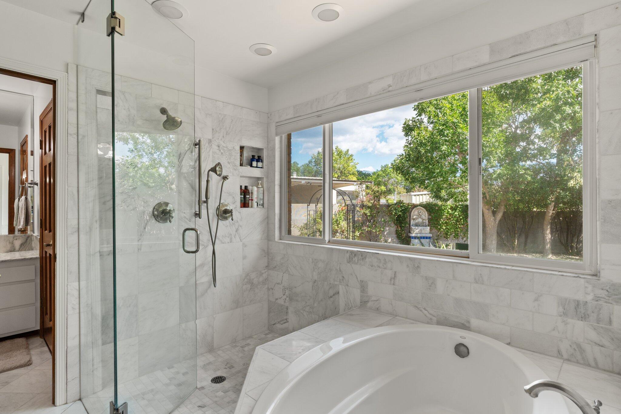 9504 LAYTON Place NE