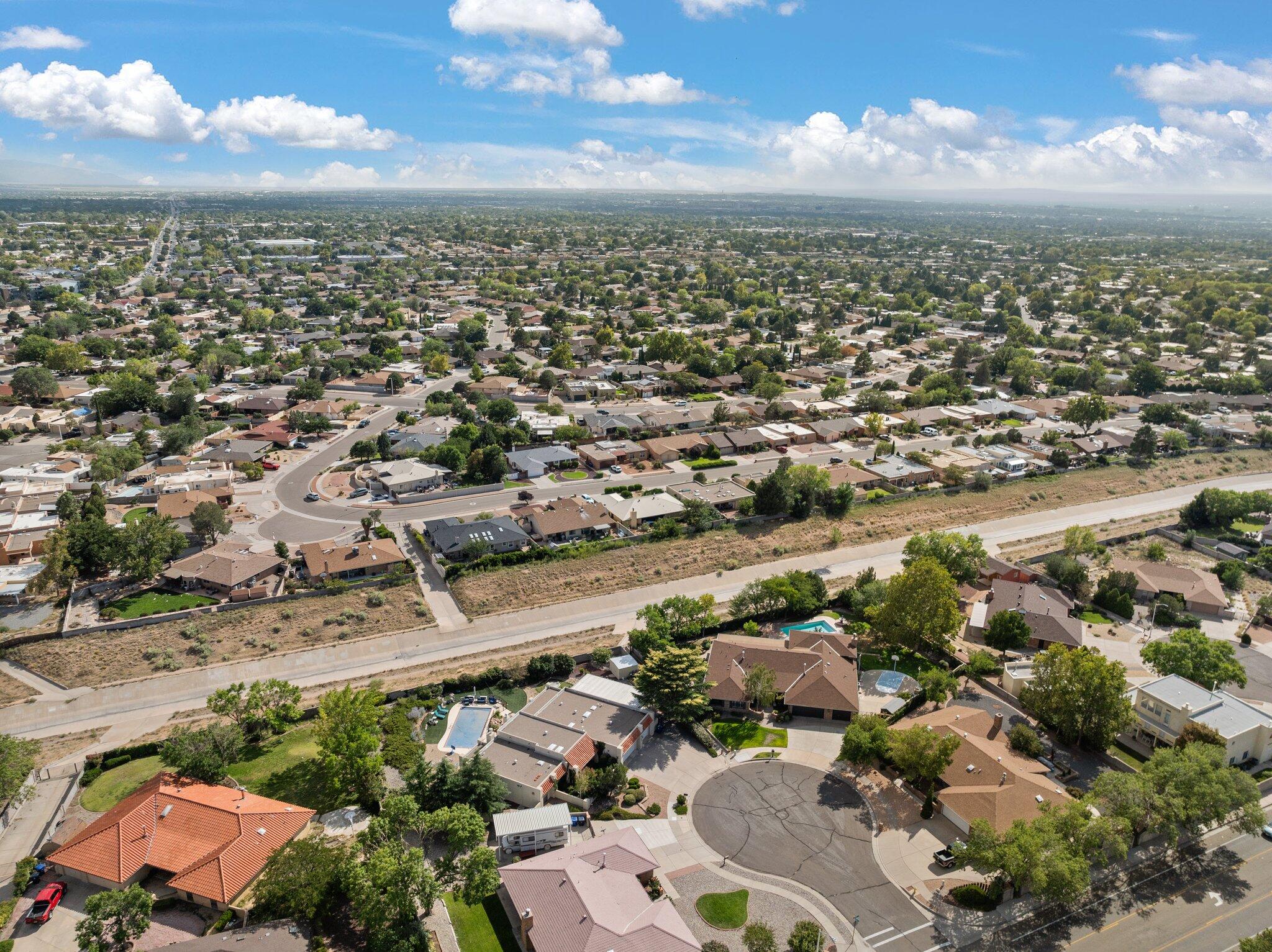 9504 LAYTON Place NE