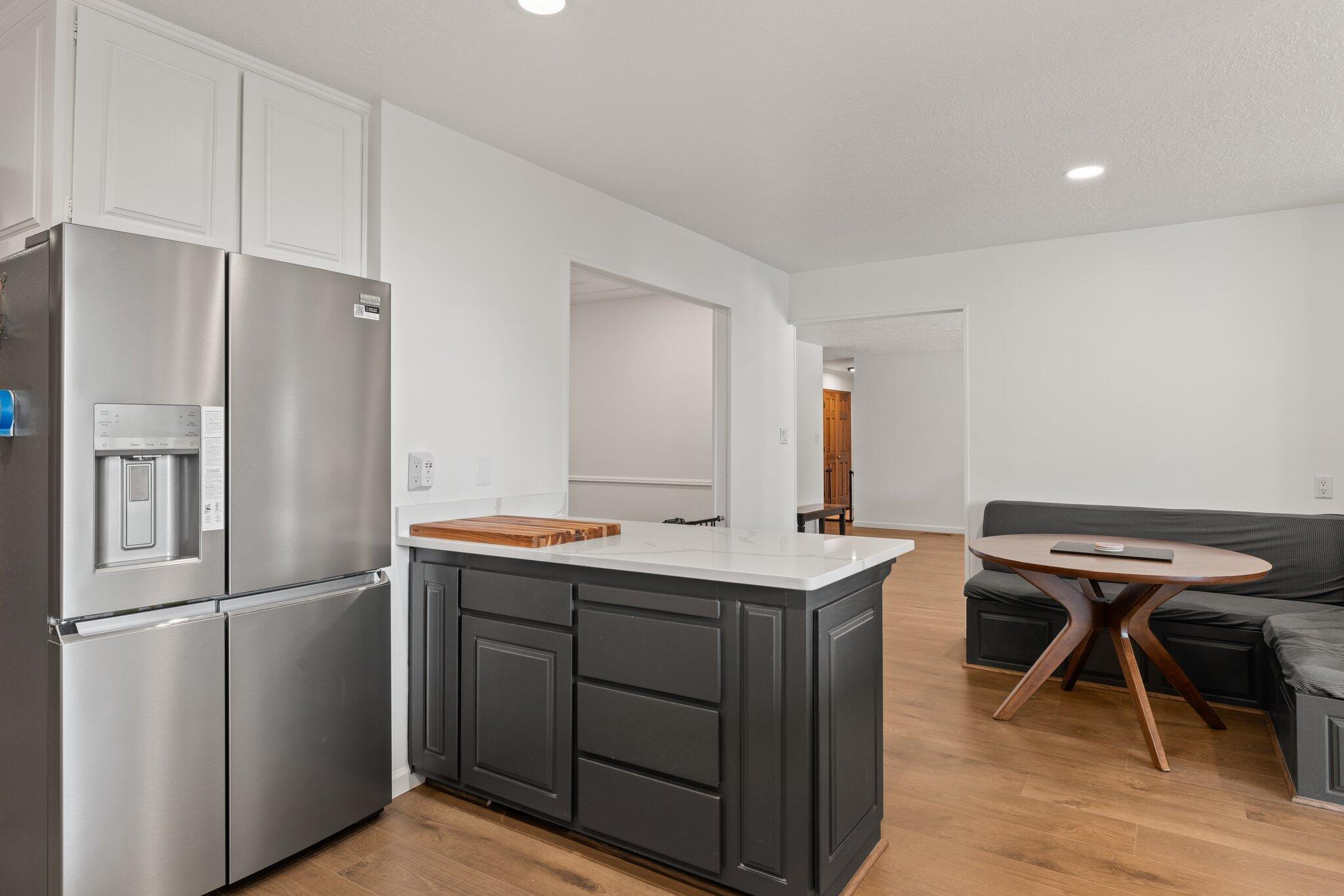 9504 LAYTON Place NE