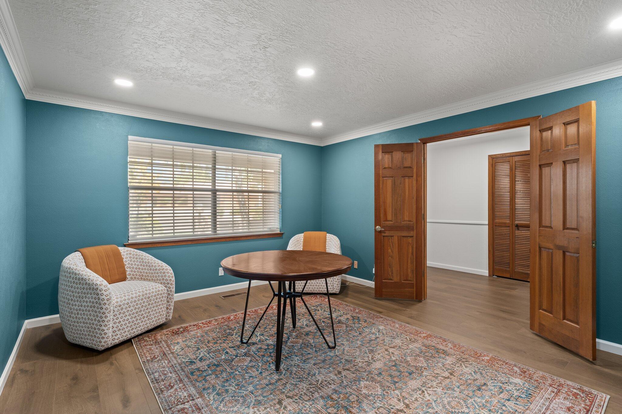 9504 LAYTON Place NE