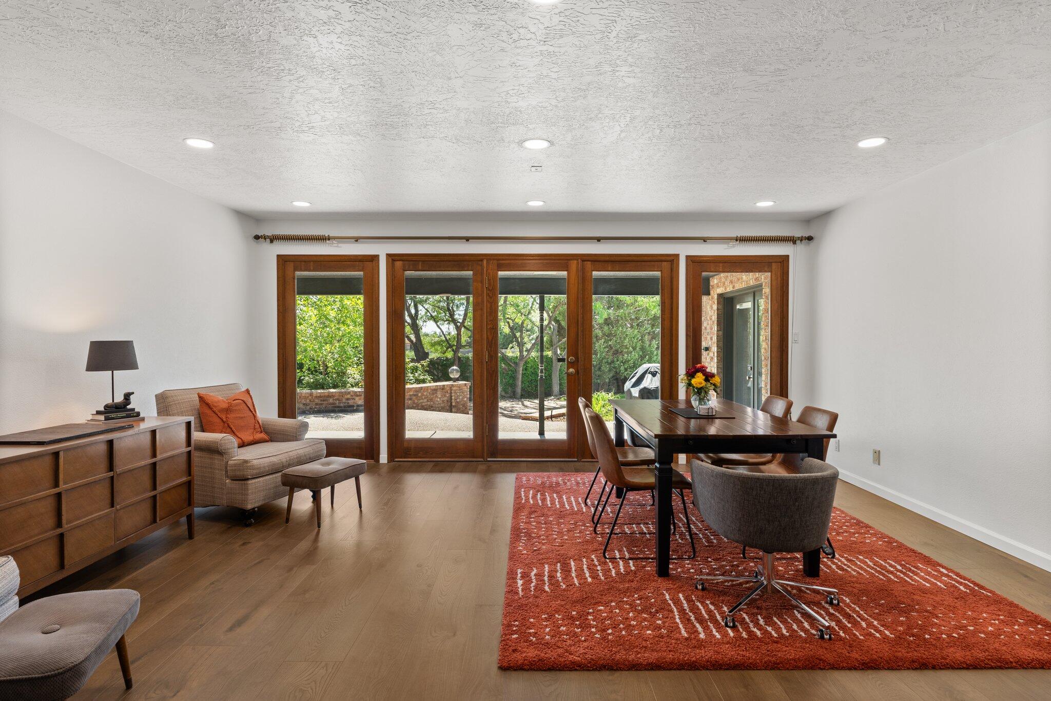 9504 LAYTON Place NE