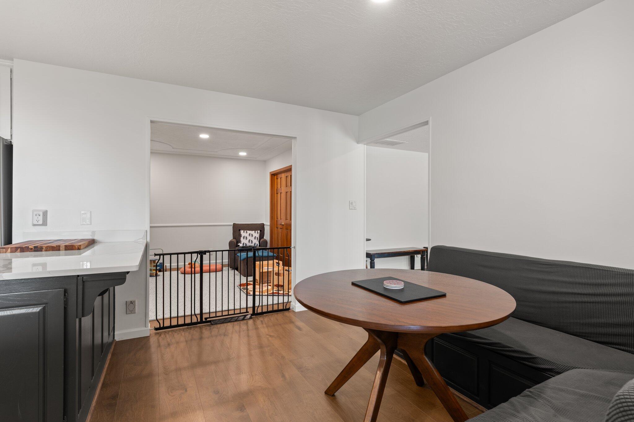 9504 LAYTON Place NE