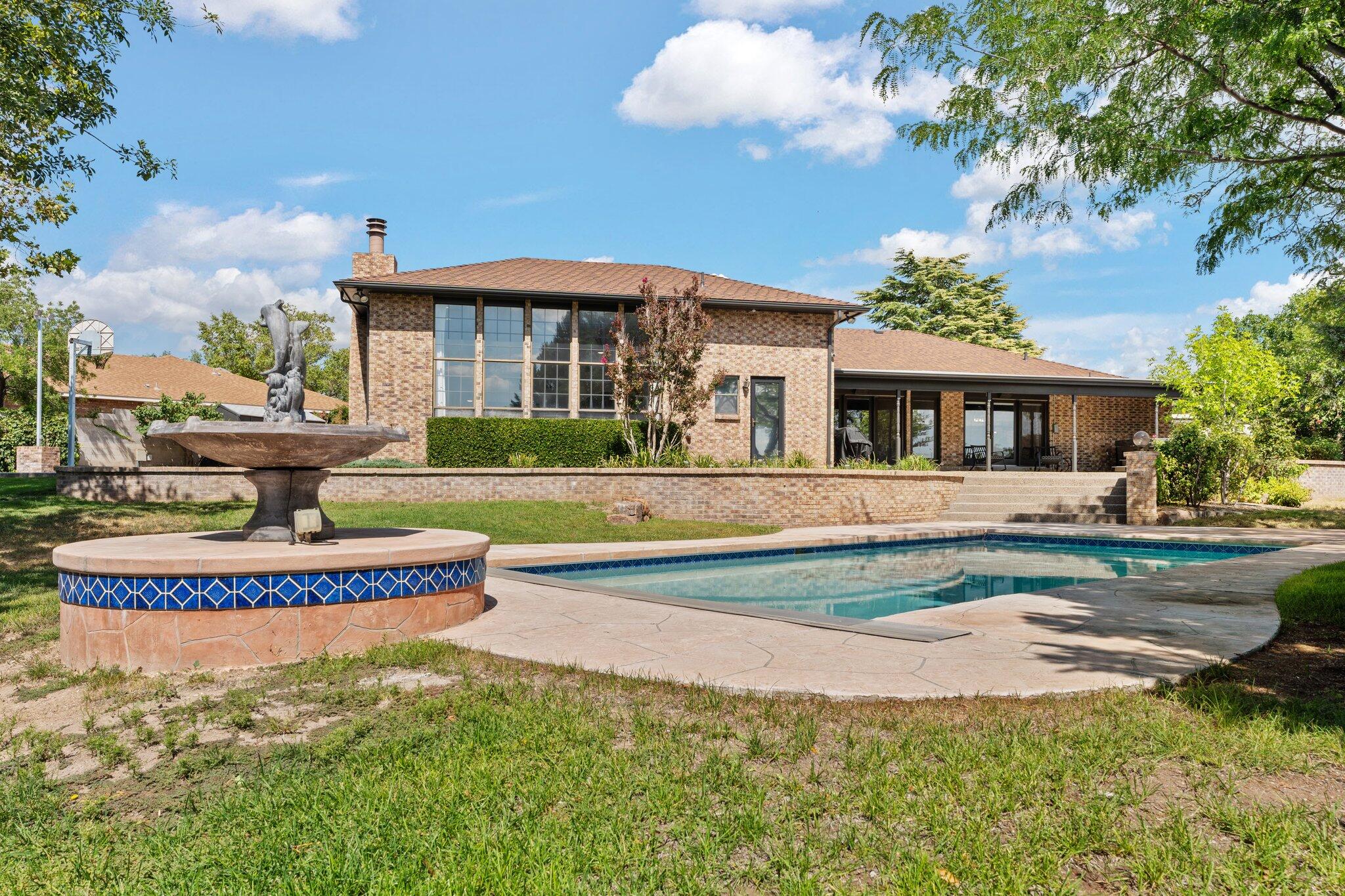 9504 LAYTON Place NE