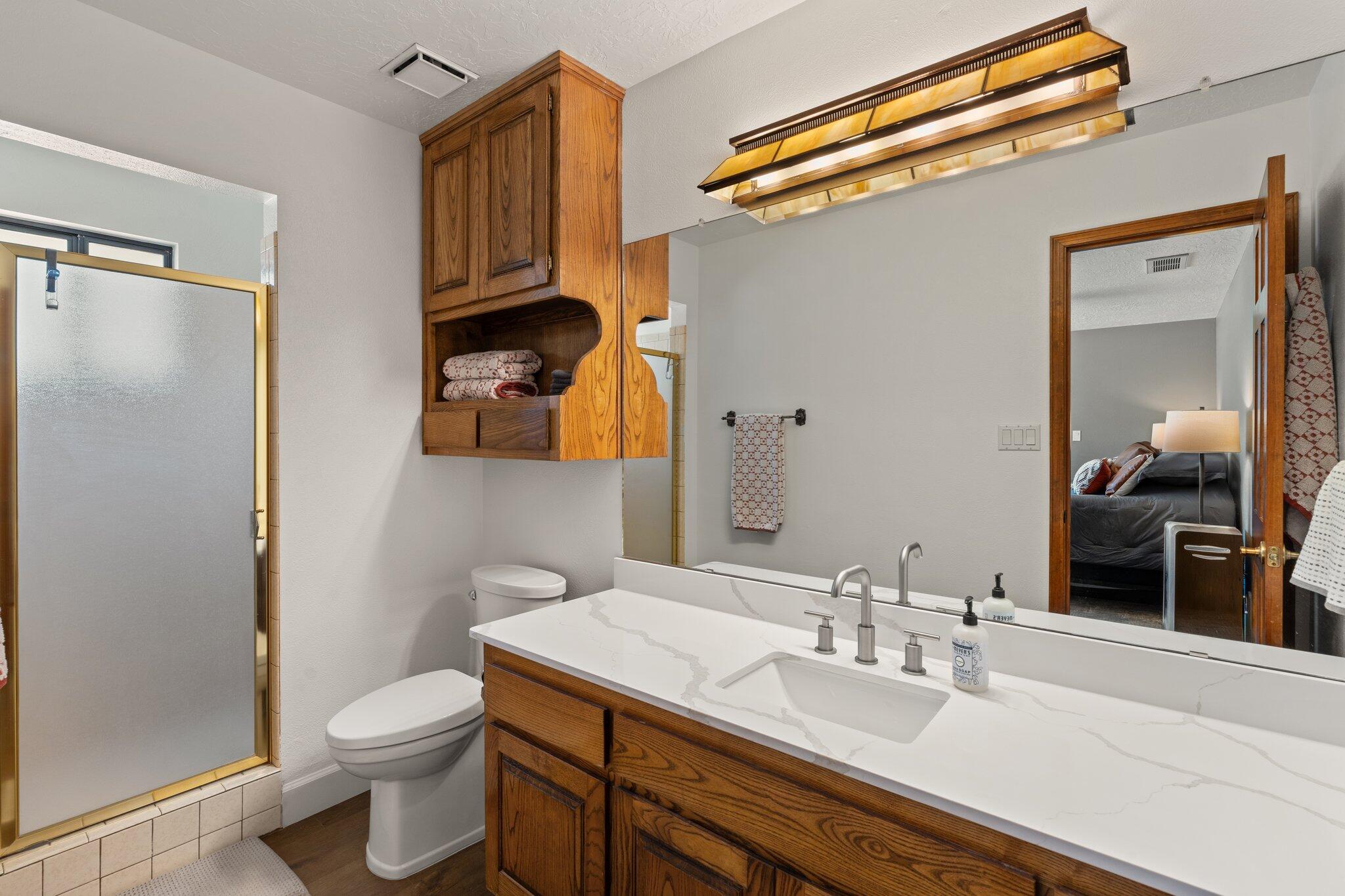 9504 LAYTON Place NE