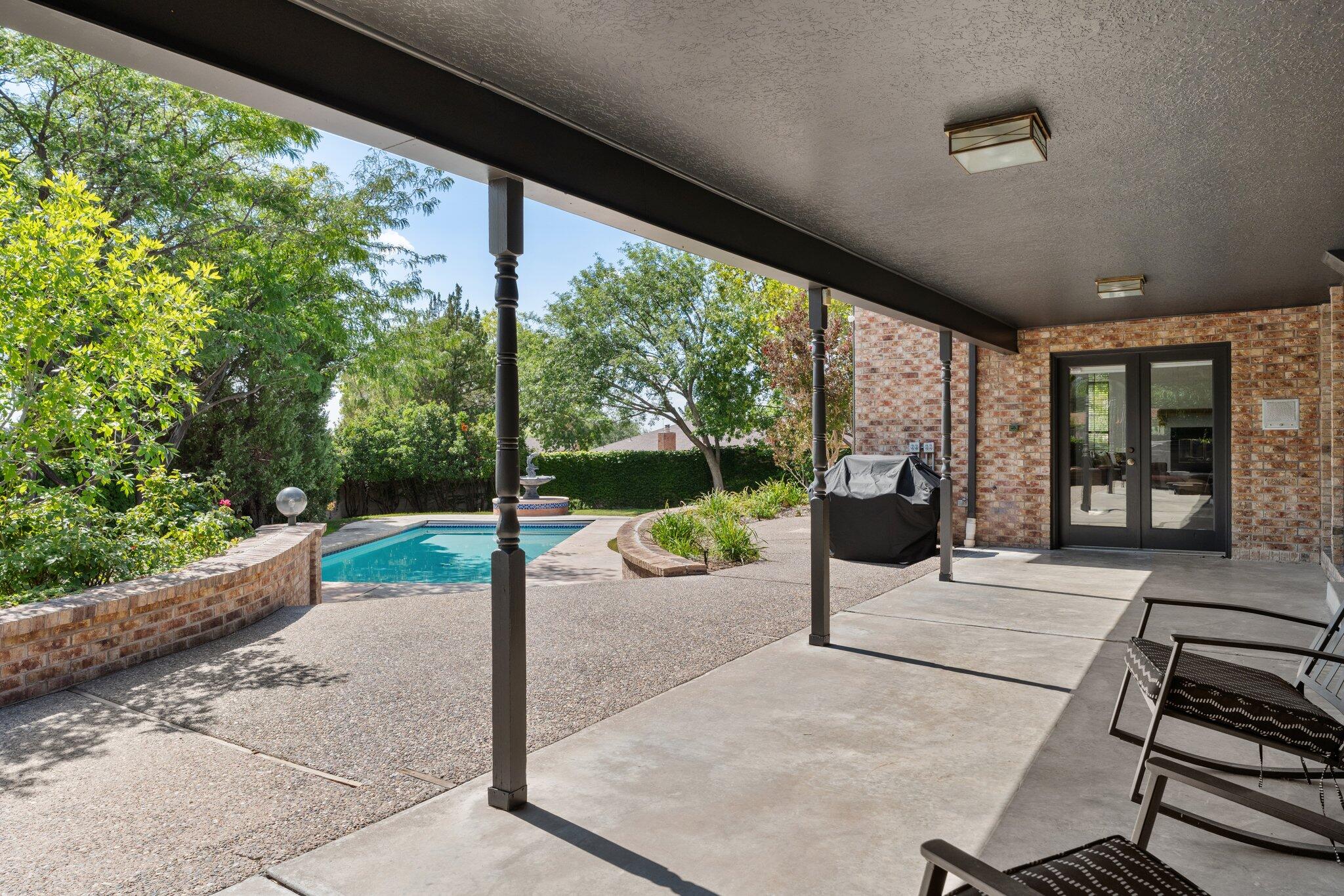 9504 LAYTON Place NE