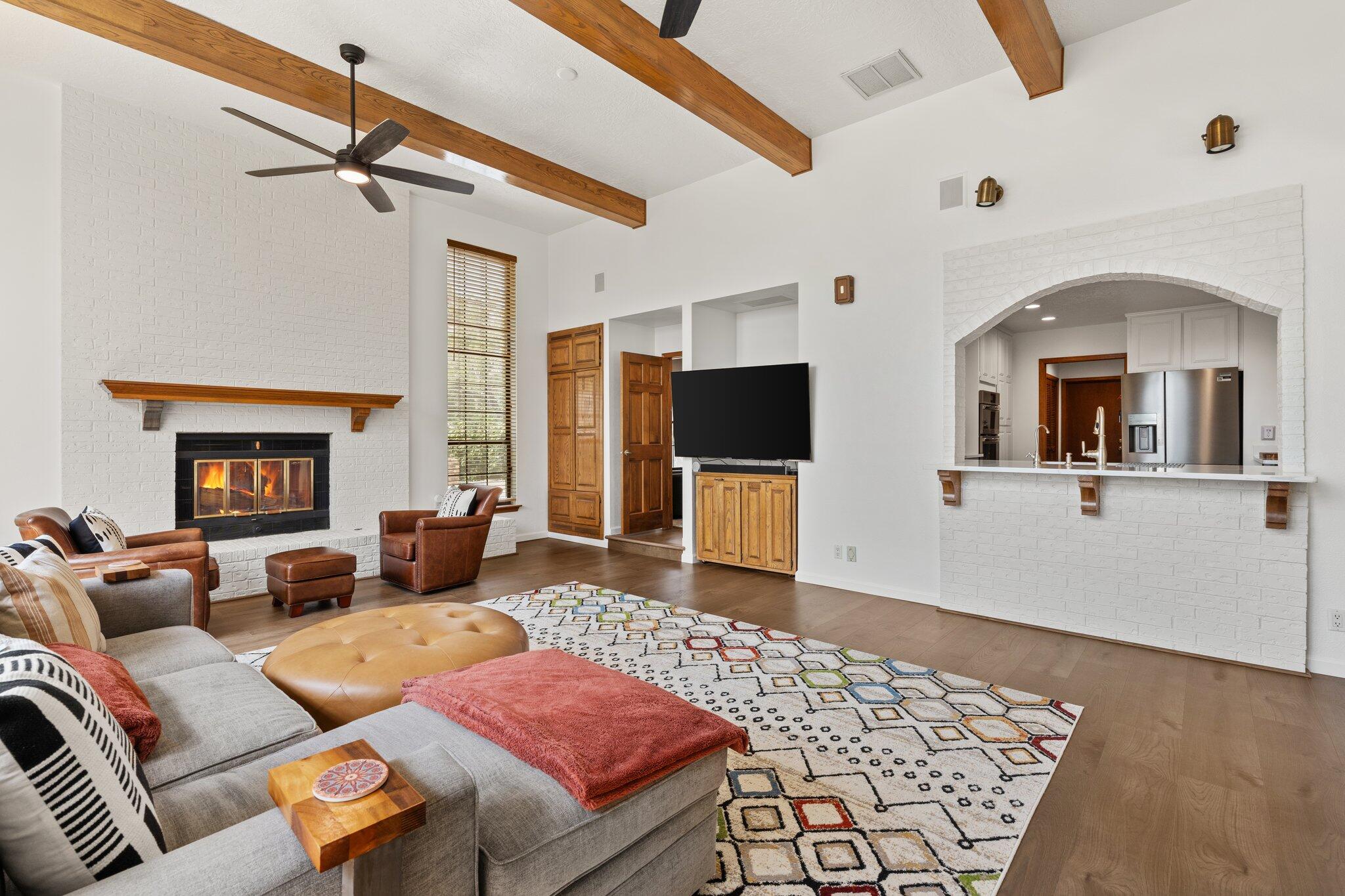 9504 LAYTON Place NE