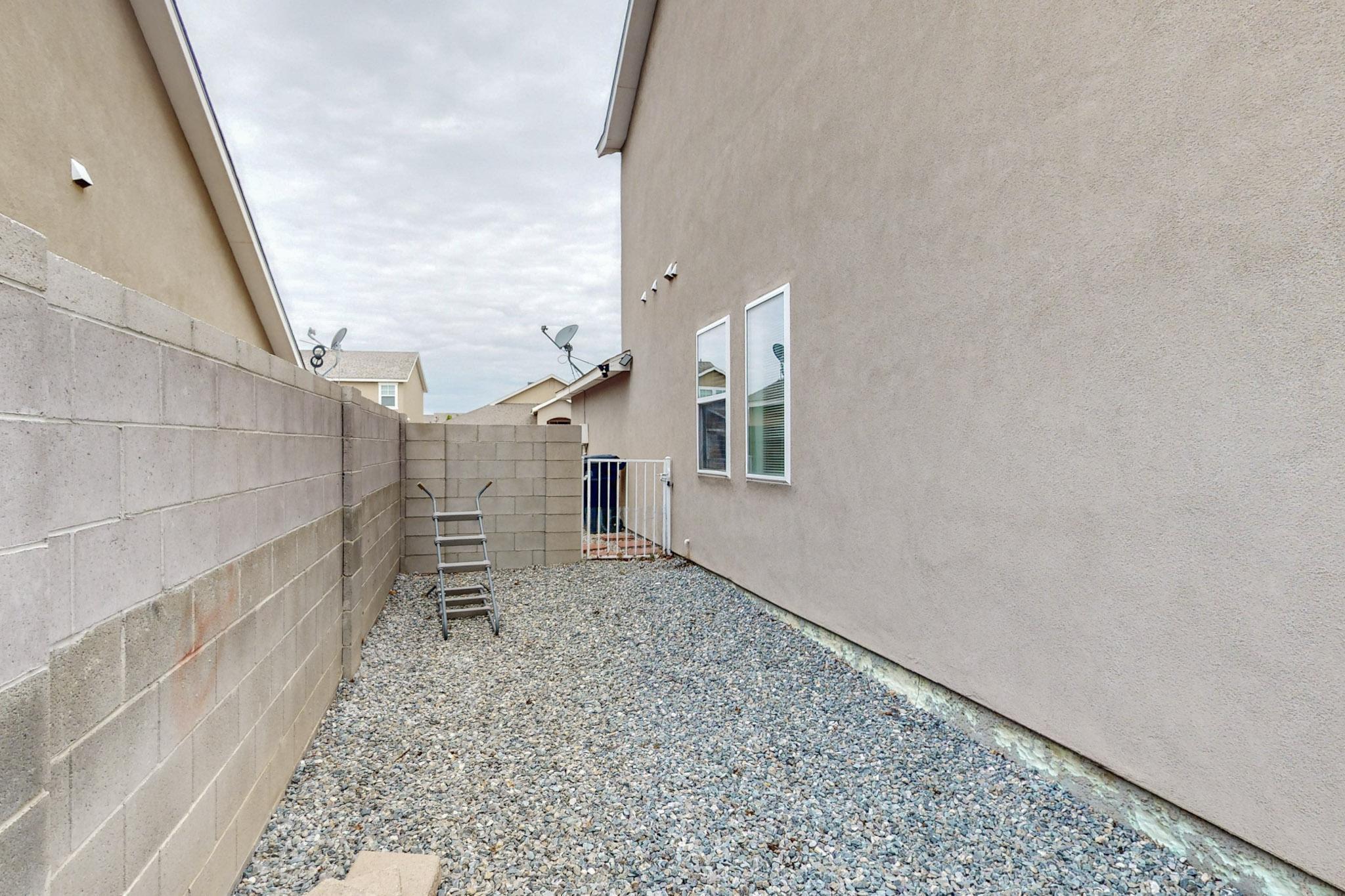 10600 CALLE GANDIA NW