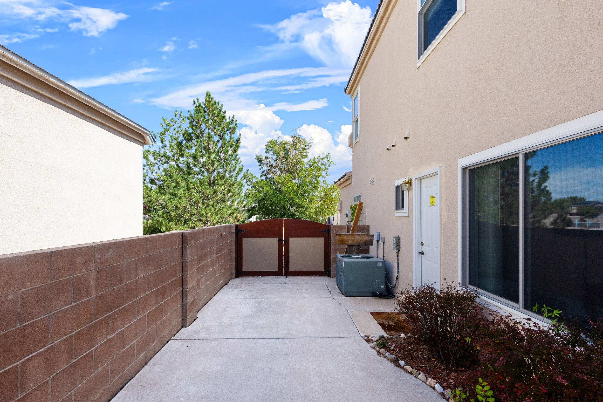 10345 Pintura Place NW