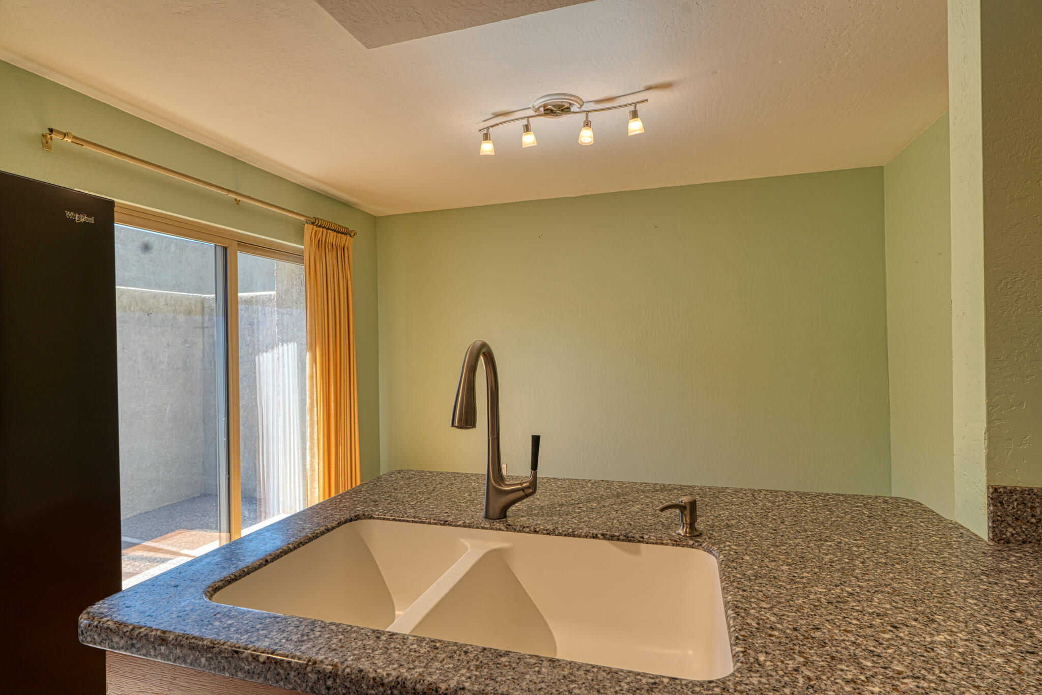 1816 TRAMWAY TERRACE Loop NE